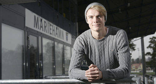 SONDERAR TERRÄNGEN Att Thomas Mäkinen skulle spela i IFK Mariehamn säsongen 2017 är inte alls givet.