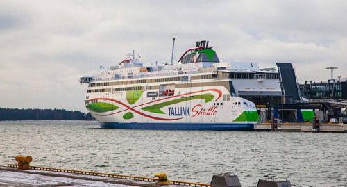 SNABB Resan mellan Tallinn och Helsingfors tar två timmar och Megastar kör i 27 knop.