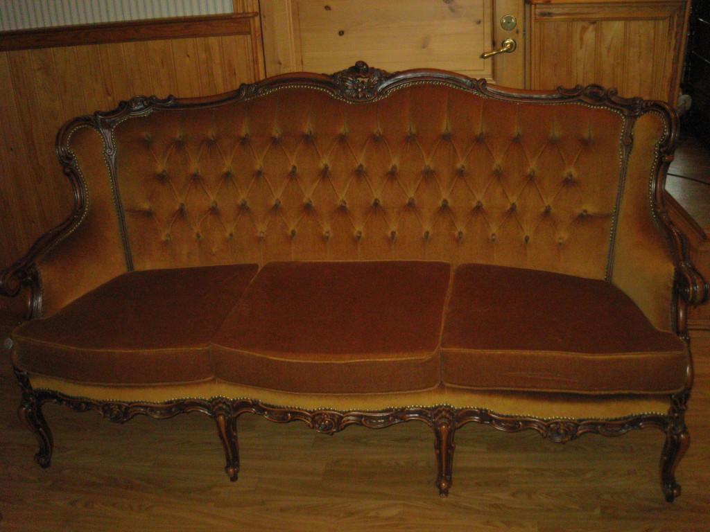 Soffa antik stil u2013 Säljes Nyaåland Soffa antik stil u2013 Säljes Nyaåland
