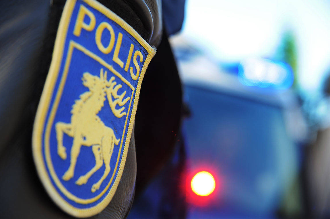 Berusad person sov i trapphus