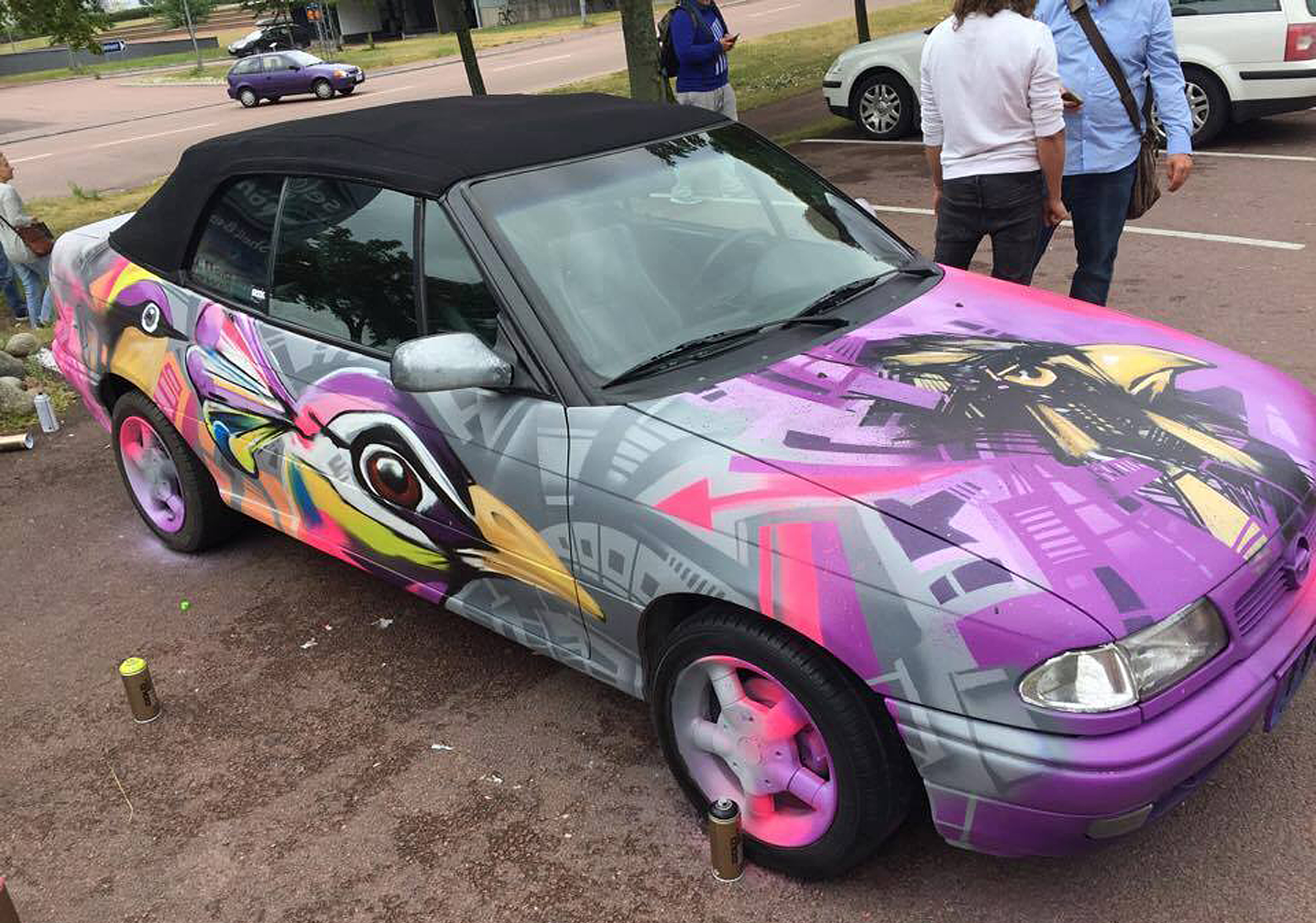 Konstbil på auktion för Östersjön