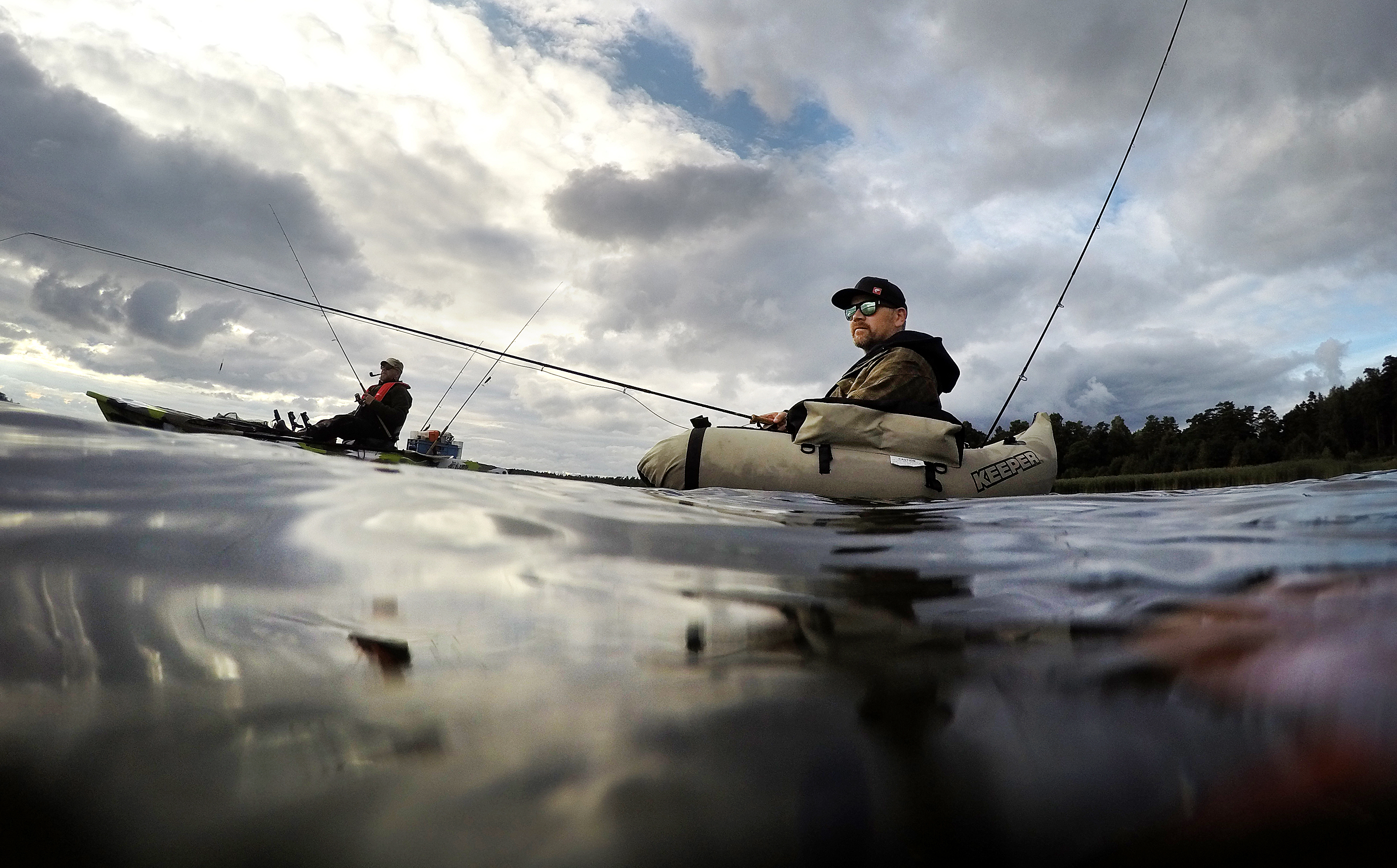 Nyan Play: På fisketur med kajaker och flytring