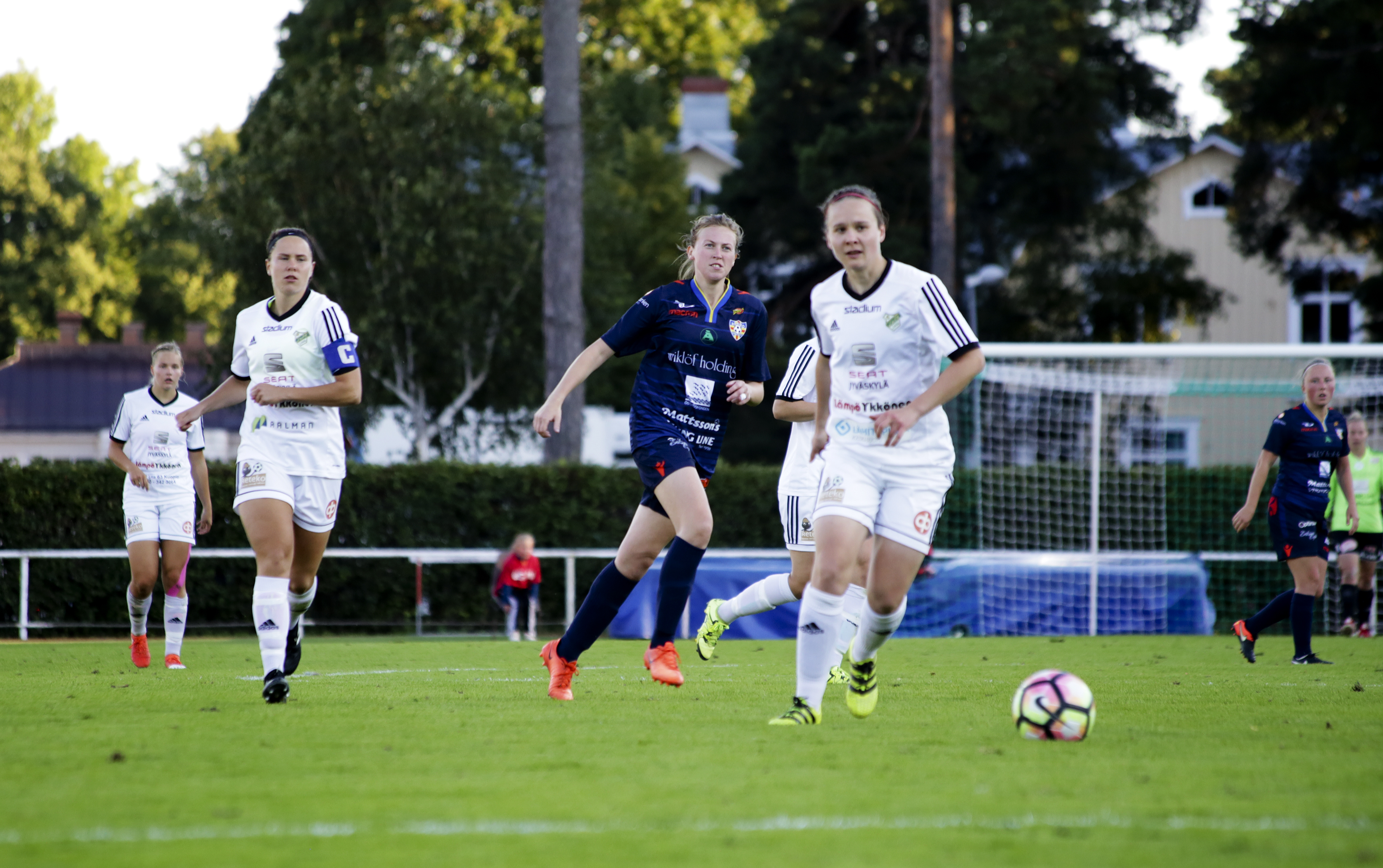 ÅU föll med tennissiffror – FC Honka ligamästare