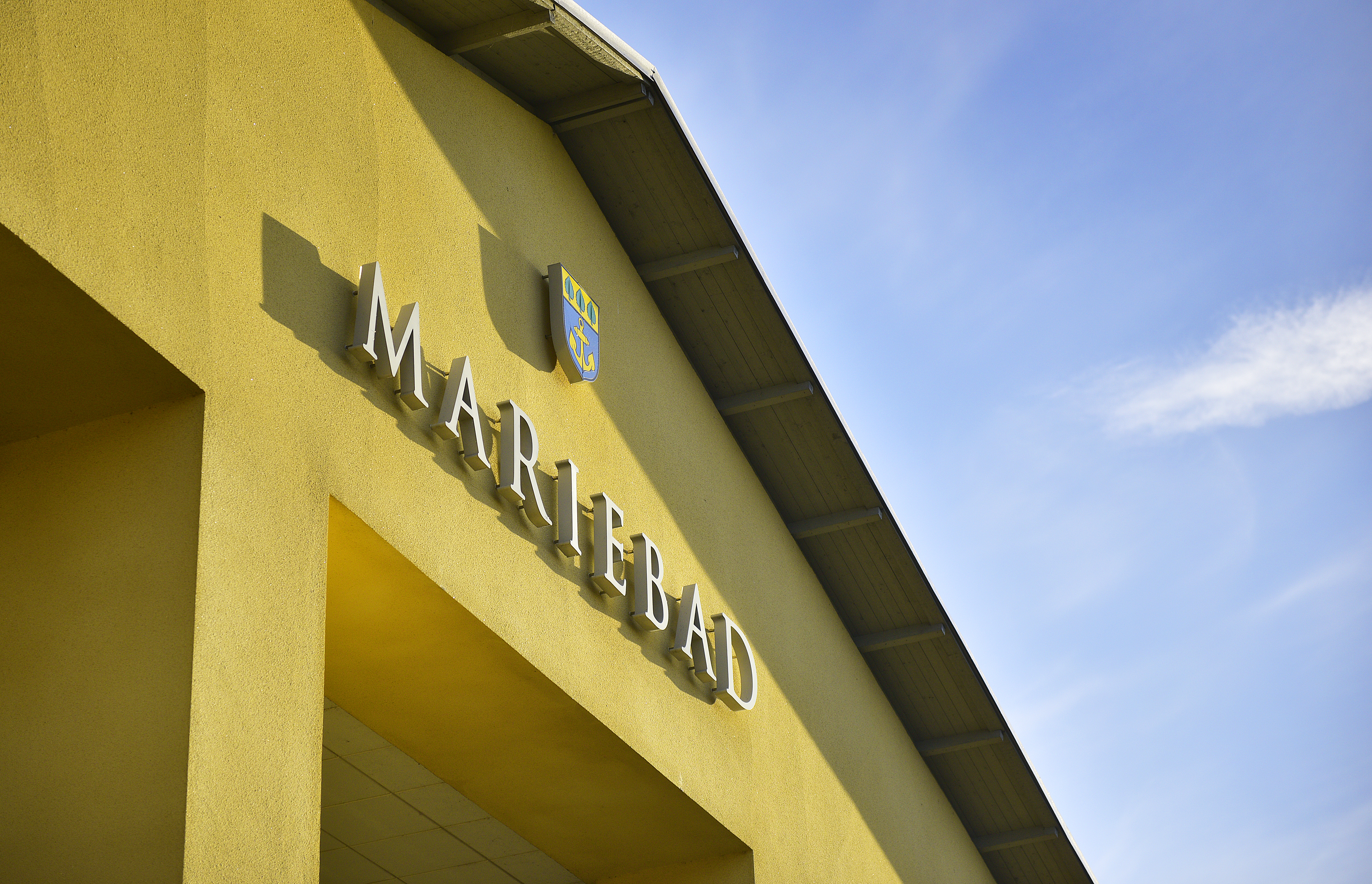 Fekalier stänger Mariebad på nytt