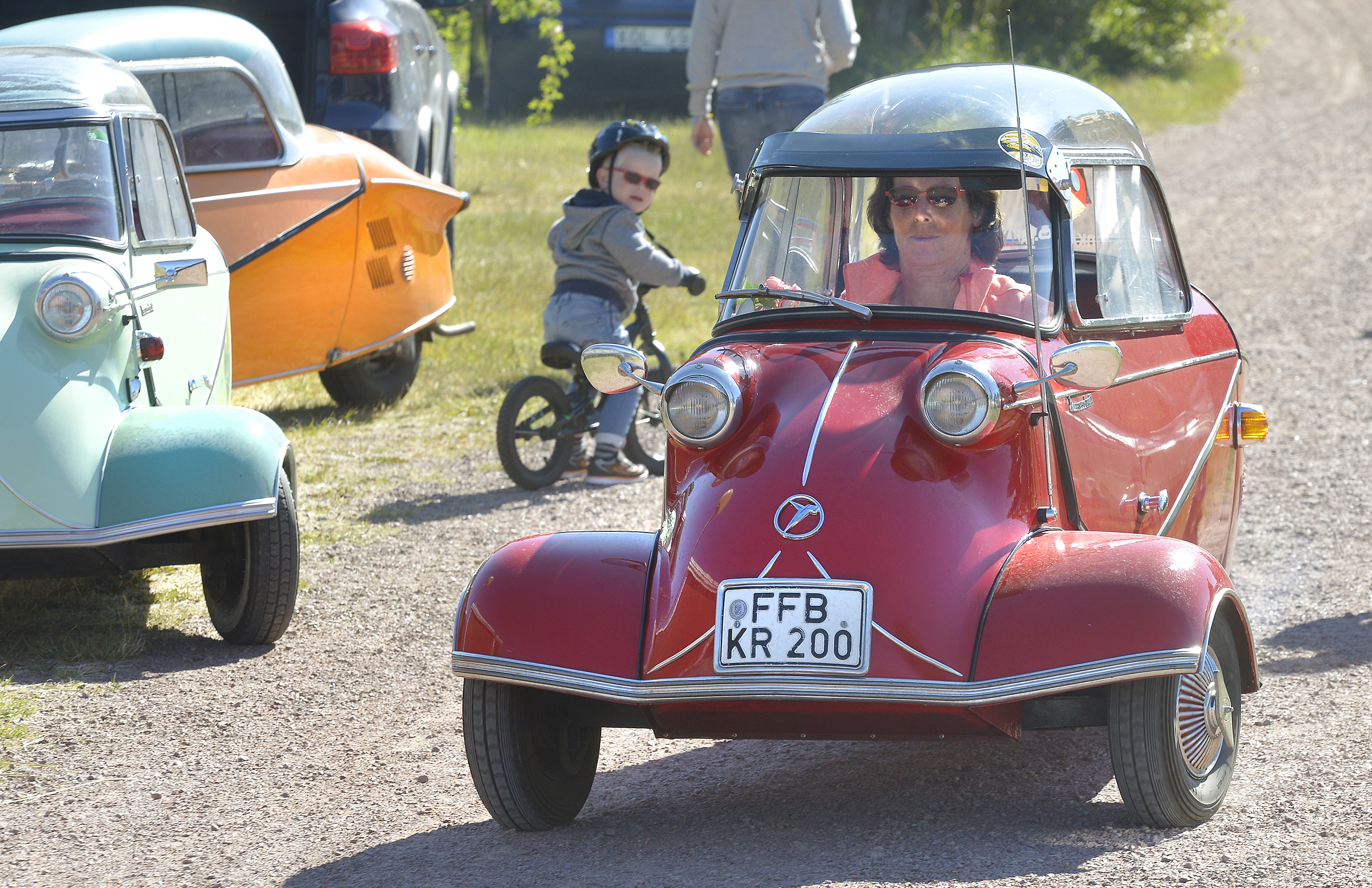 Många mil i minibil