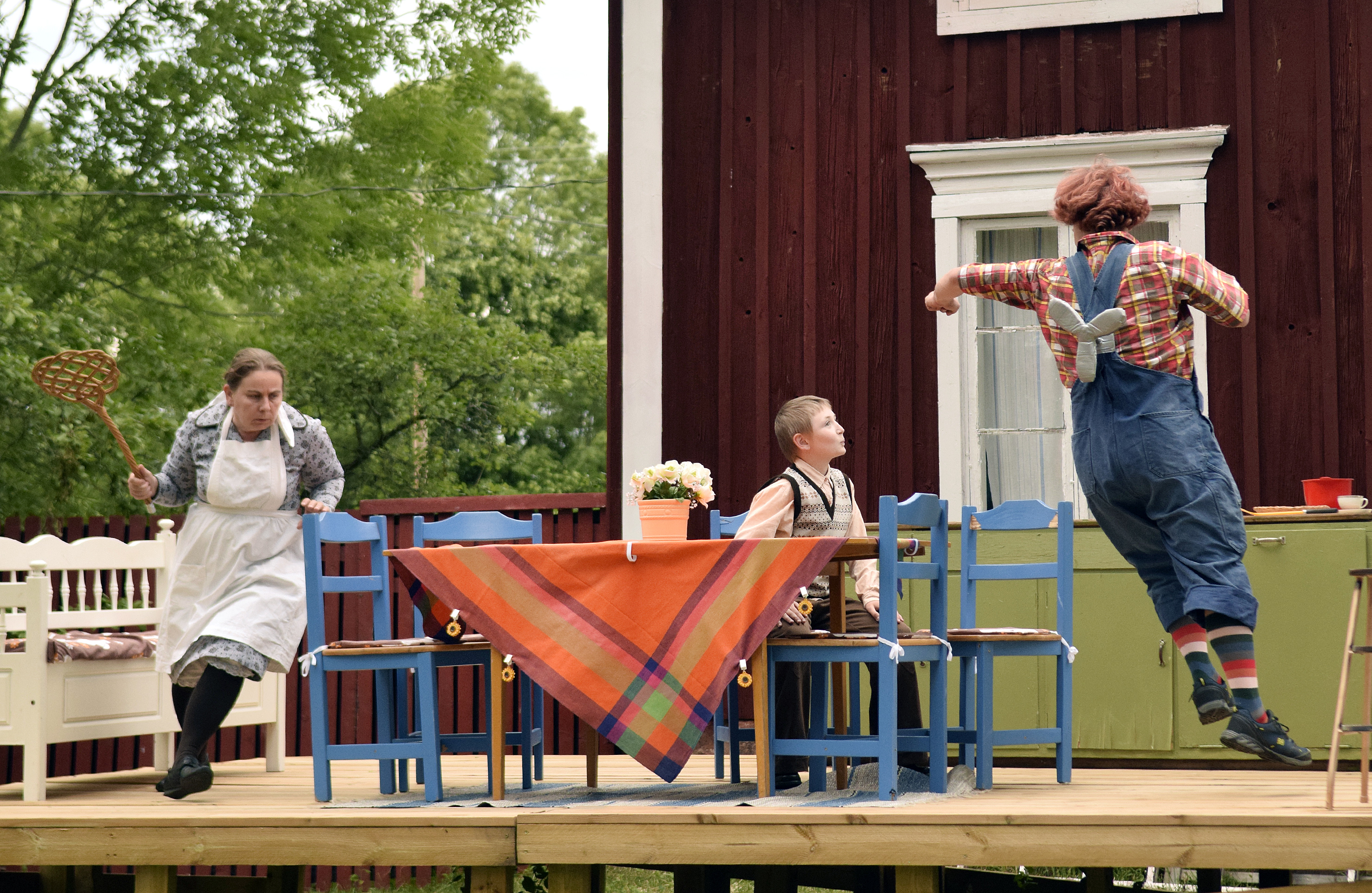 Tirritation, hyss och skratt