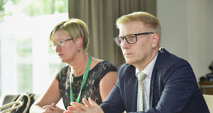 Minister tänder på fossilfritt Åland