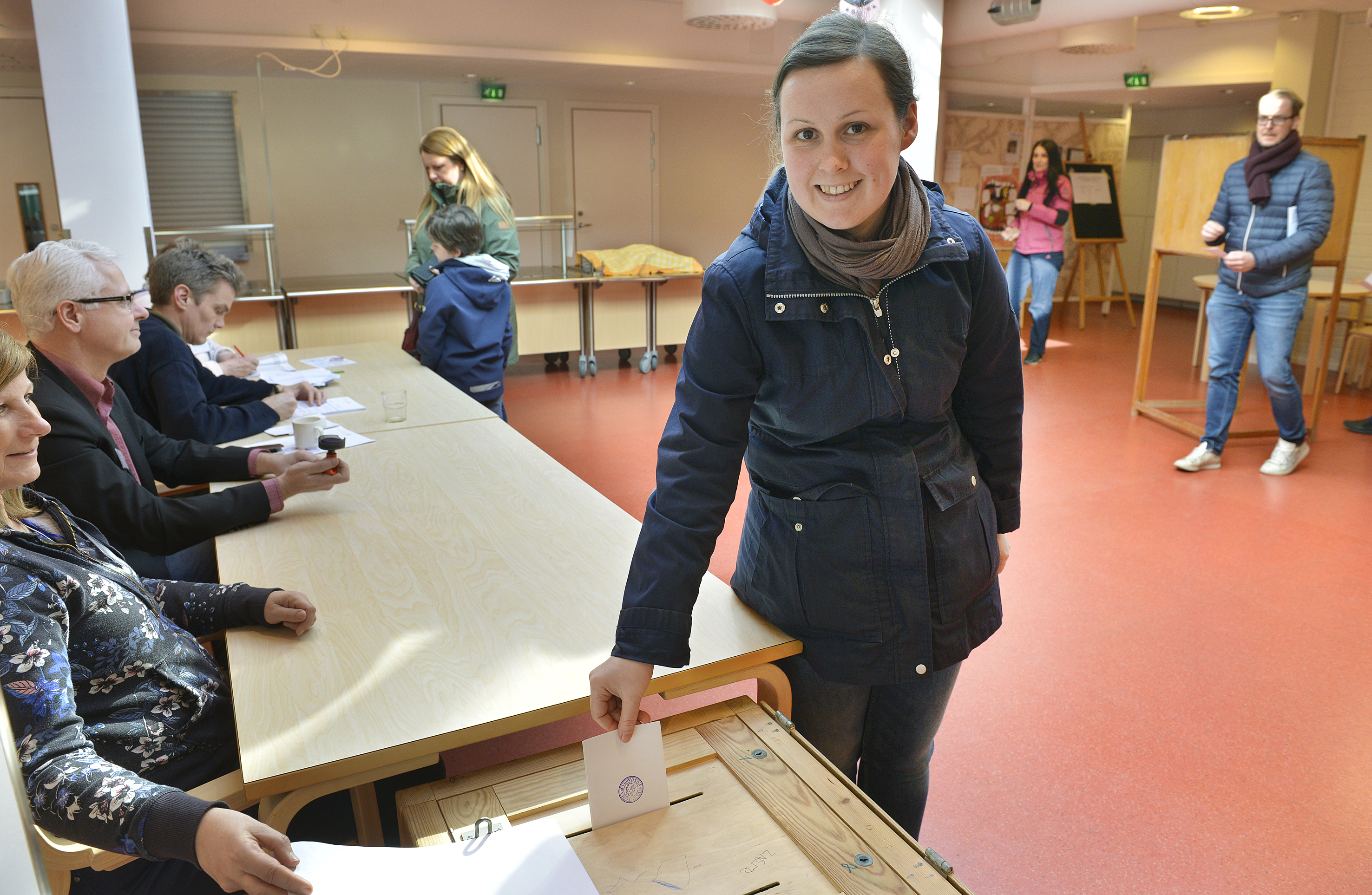 Livligare än tidigare i vallokalen