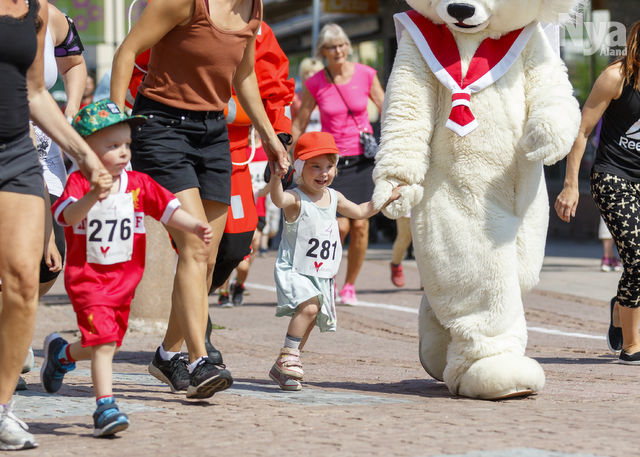 Folk i alla åldrar sprang för livet