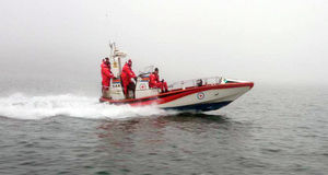 Sjöräddare bärgade sjunken båt