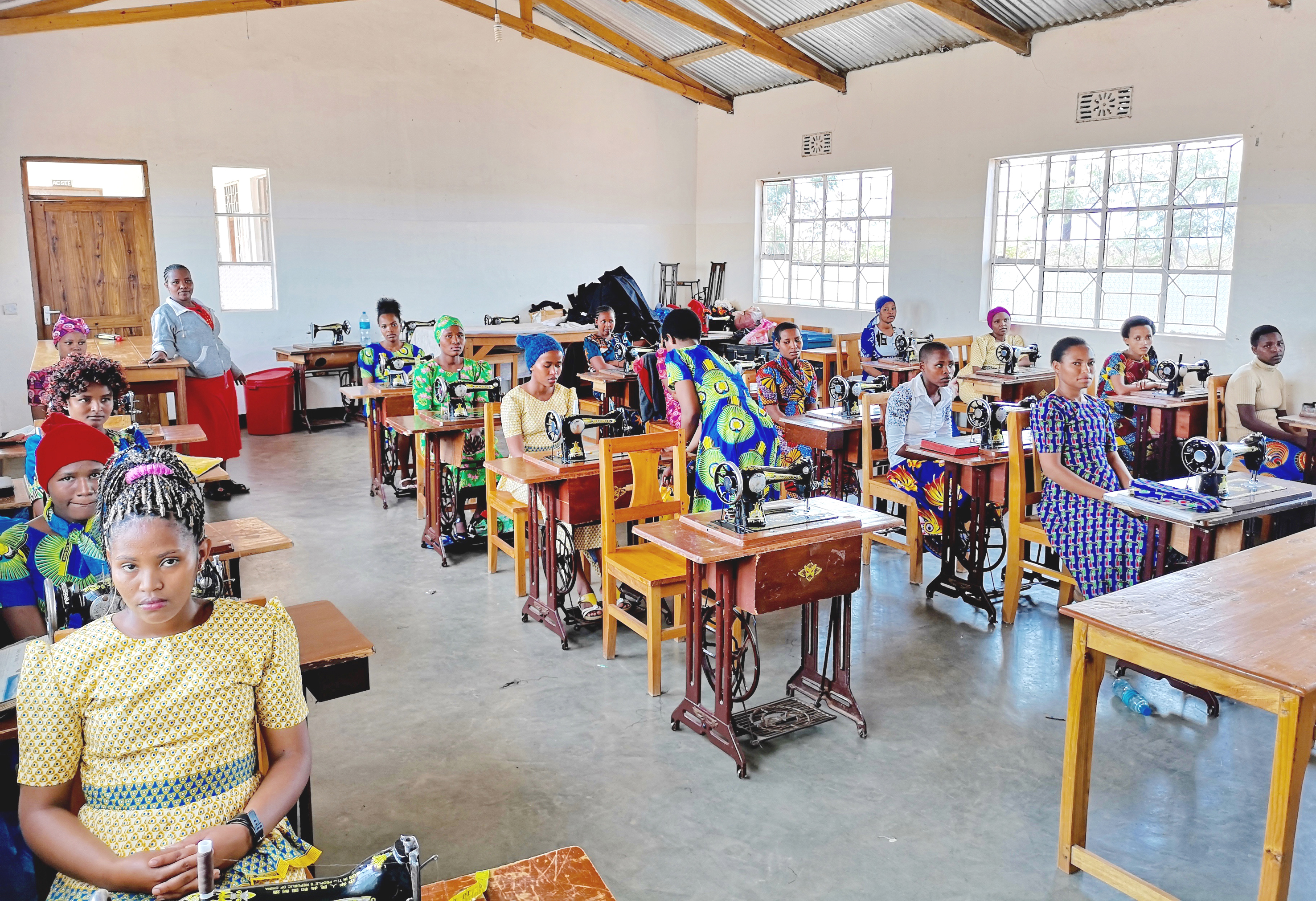 Brist på pengar hotar flickors utbildning