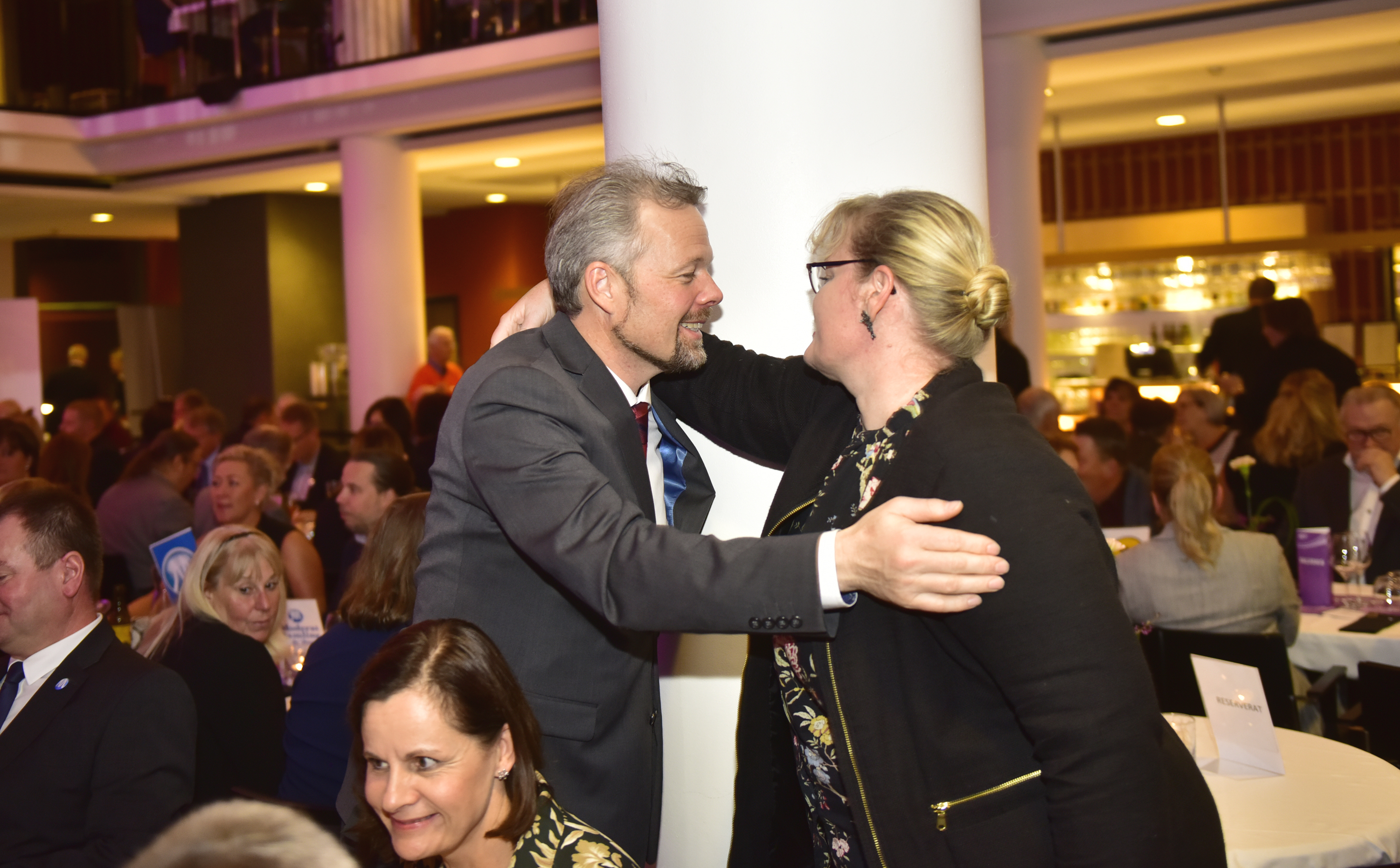 Hård dom mot avgående regering