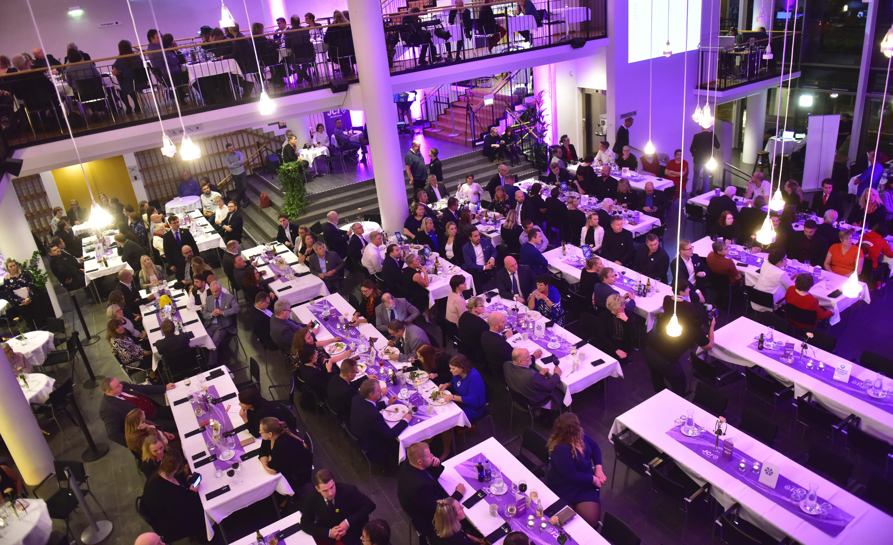 Skärgårdsröster börjar komma in-förtidsrösterna försenade