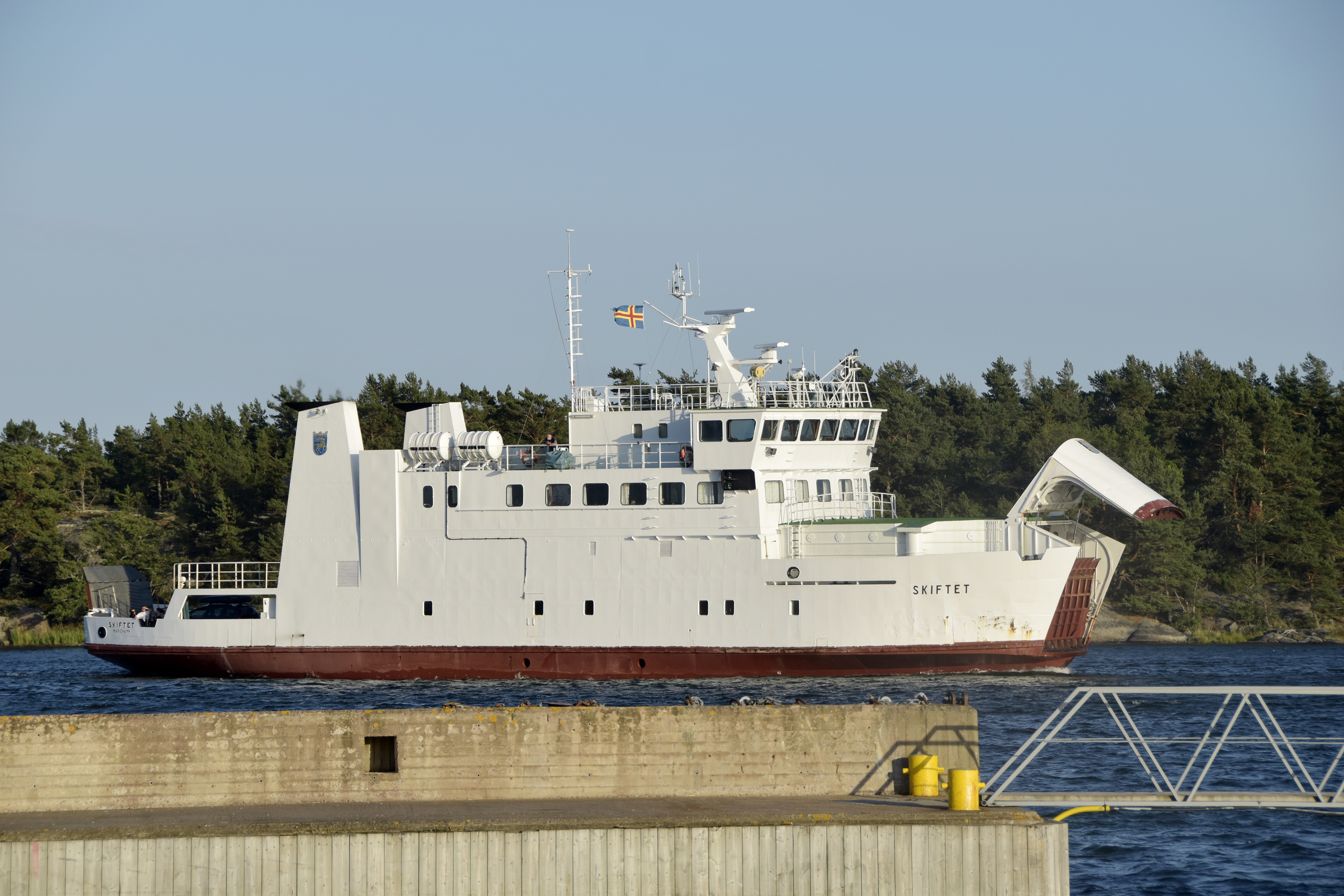 Skiftet ställer in på måndag – många strömavbrott på söndagen