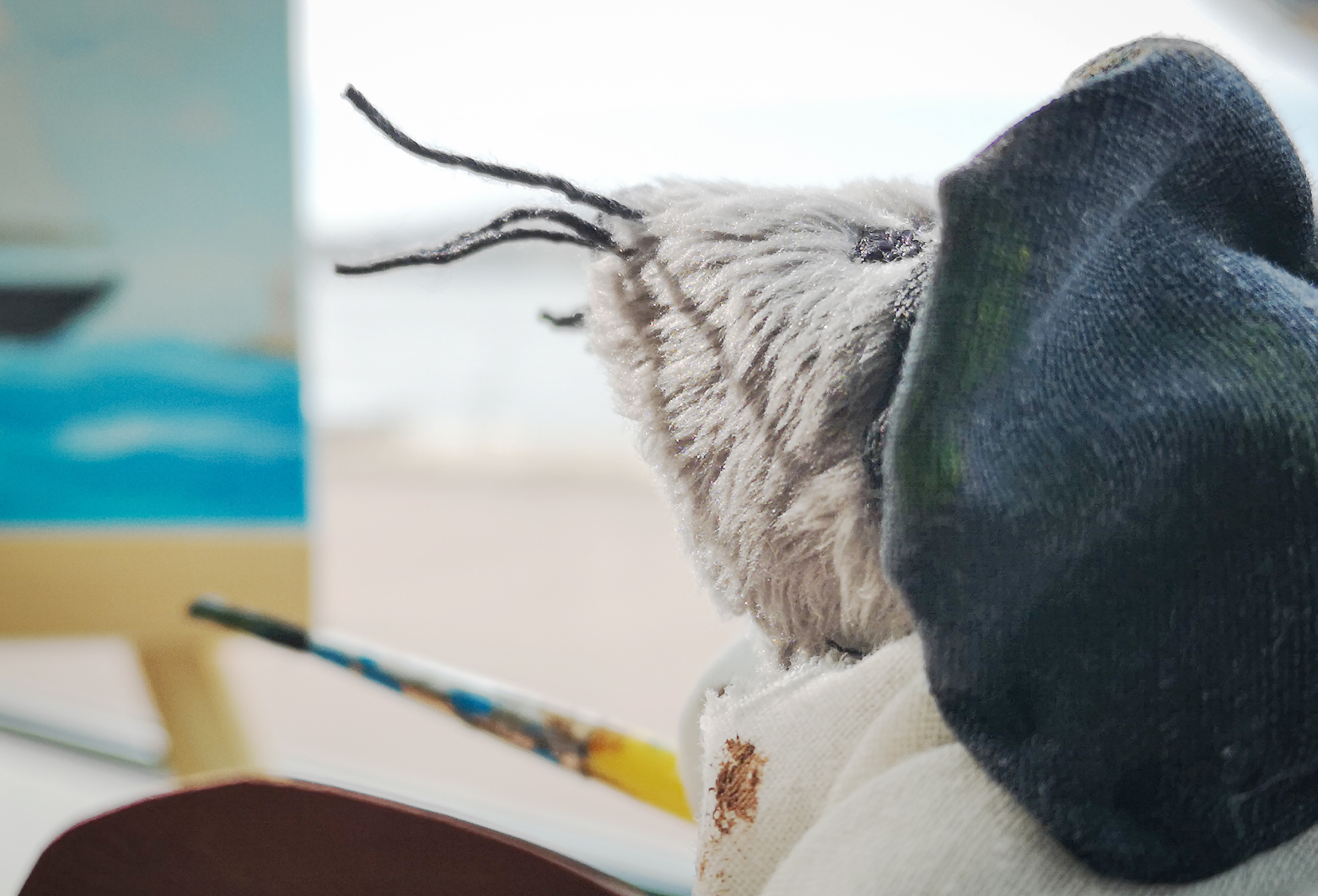 Fönsterutställning med skeppsråttan Ruby