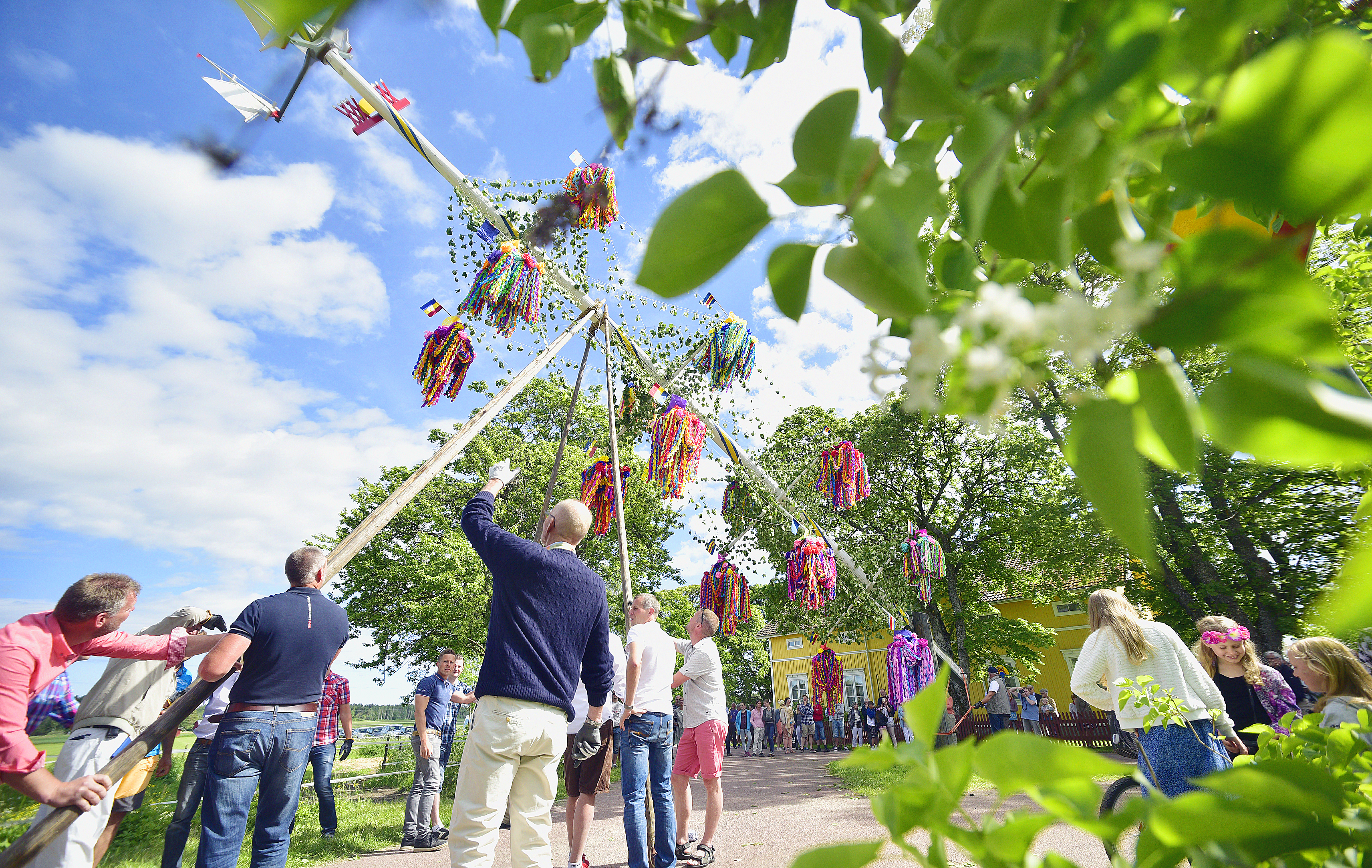 Vad händer på midsommarafton? Tipsa Nyan!