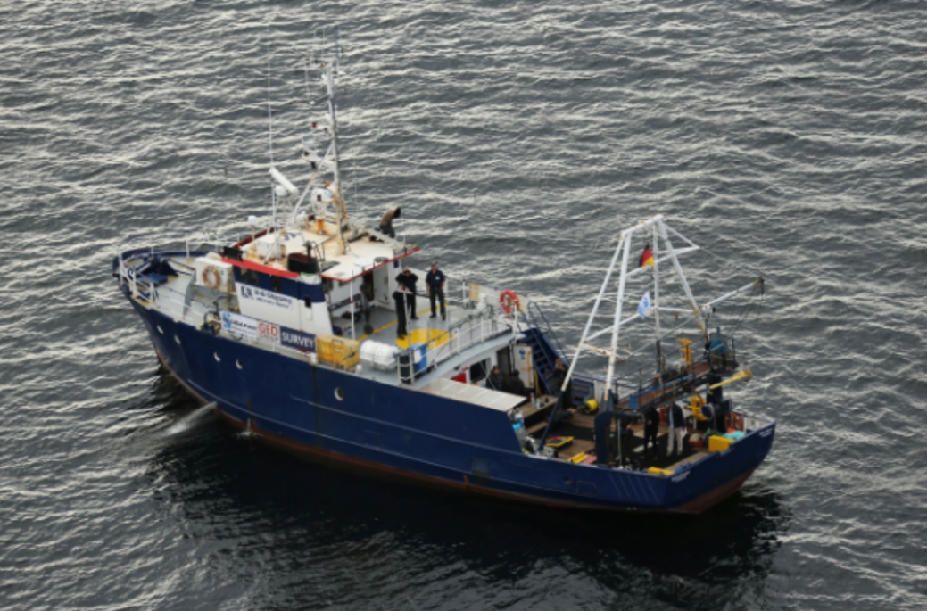 Två åtalas för kränkt gravfrid vid Estonia