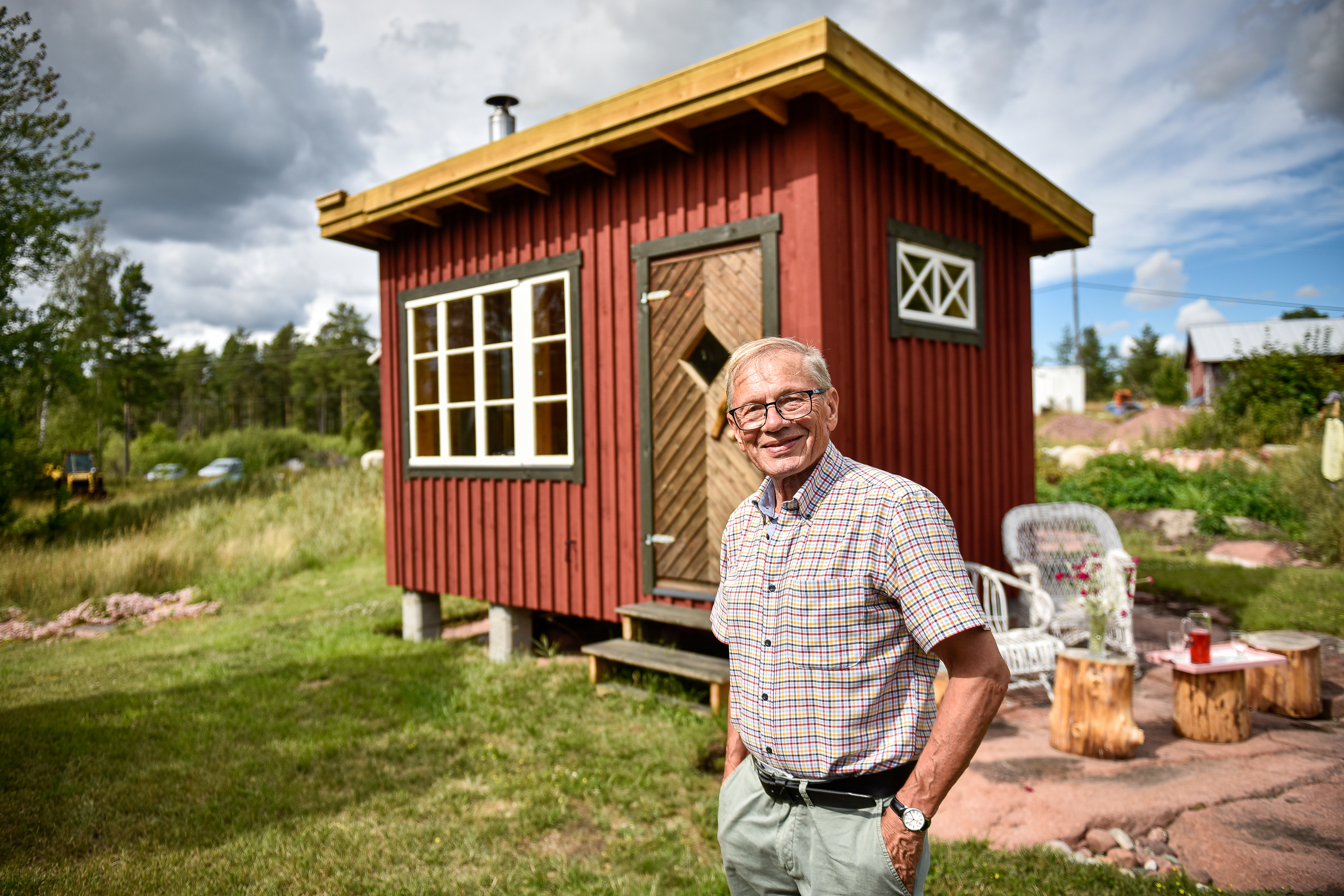 Proffsbadare byggde vedbastu i Godby