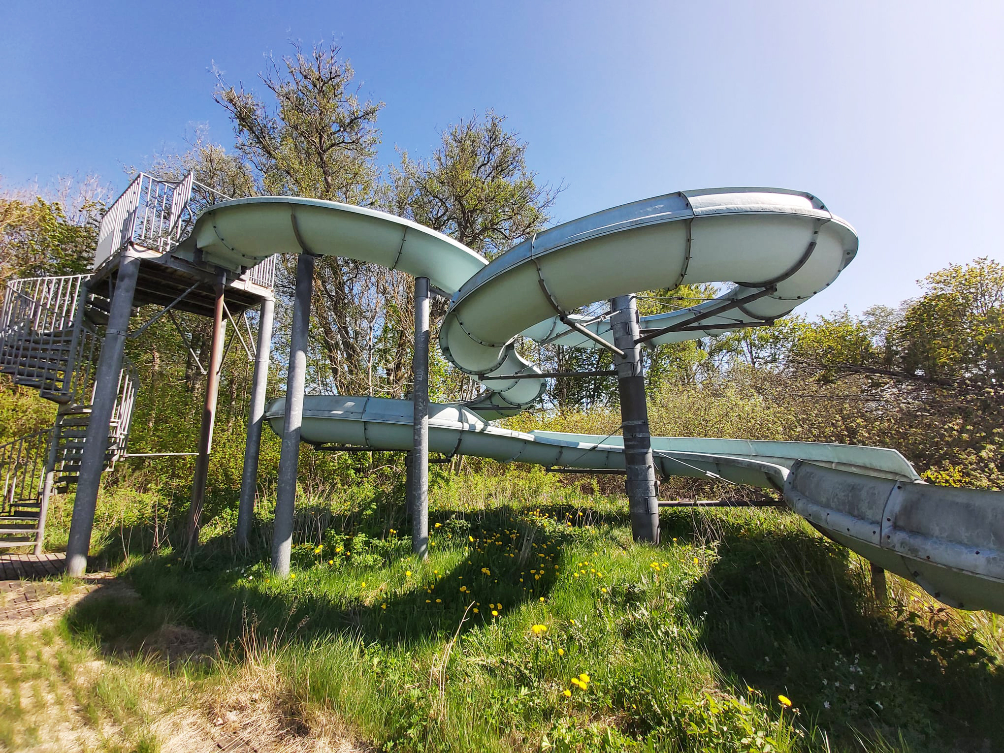 Till salu: 60 meter lång vattenrutschkana