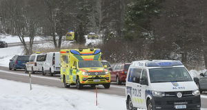 Försökte smita från polisen, körde i diket