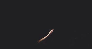 Att hålla både sorg och hopp