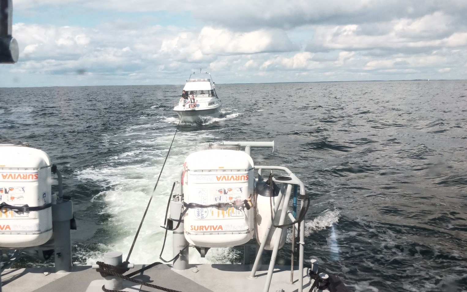 Motorbåt fick bogserhjälp till Kökar