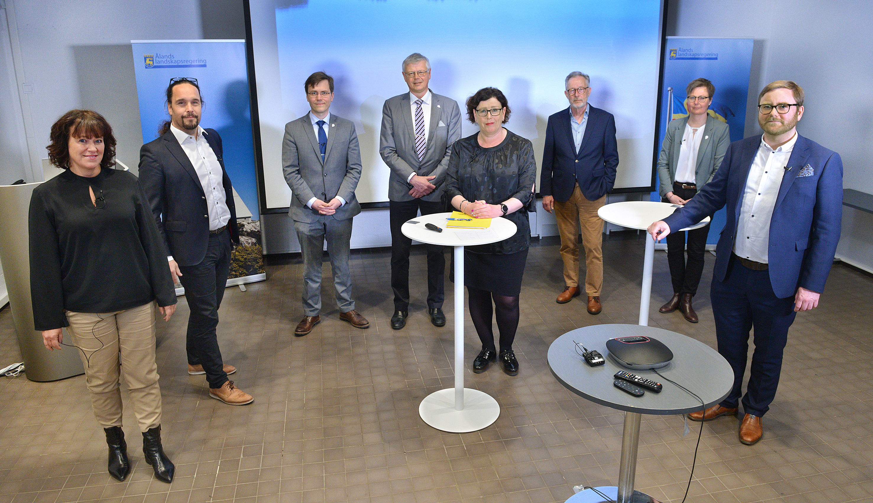 Regeringens förtroende vacklar