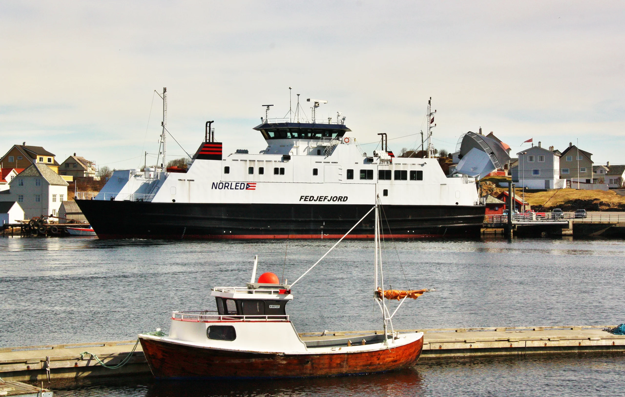 Ministern om färjköpet: Inredningen i fartyget är fin och faciliteterna kan jämföras med Viggens