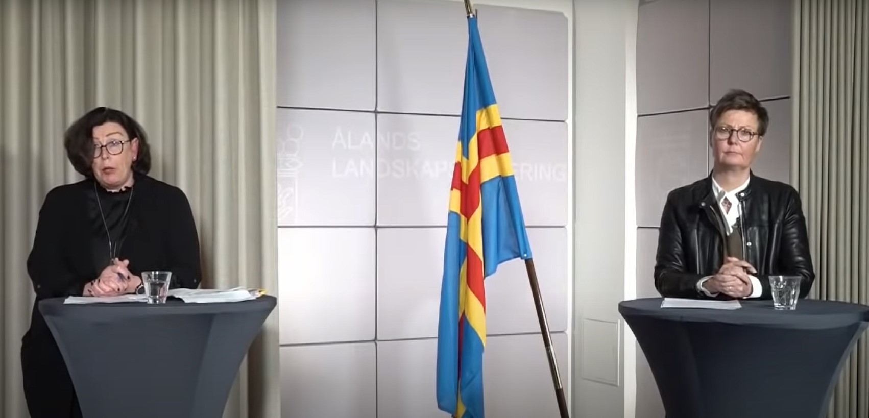 Politiska blå dunster