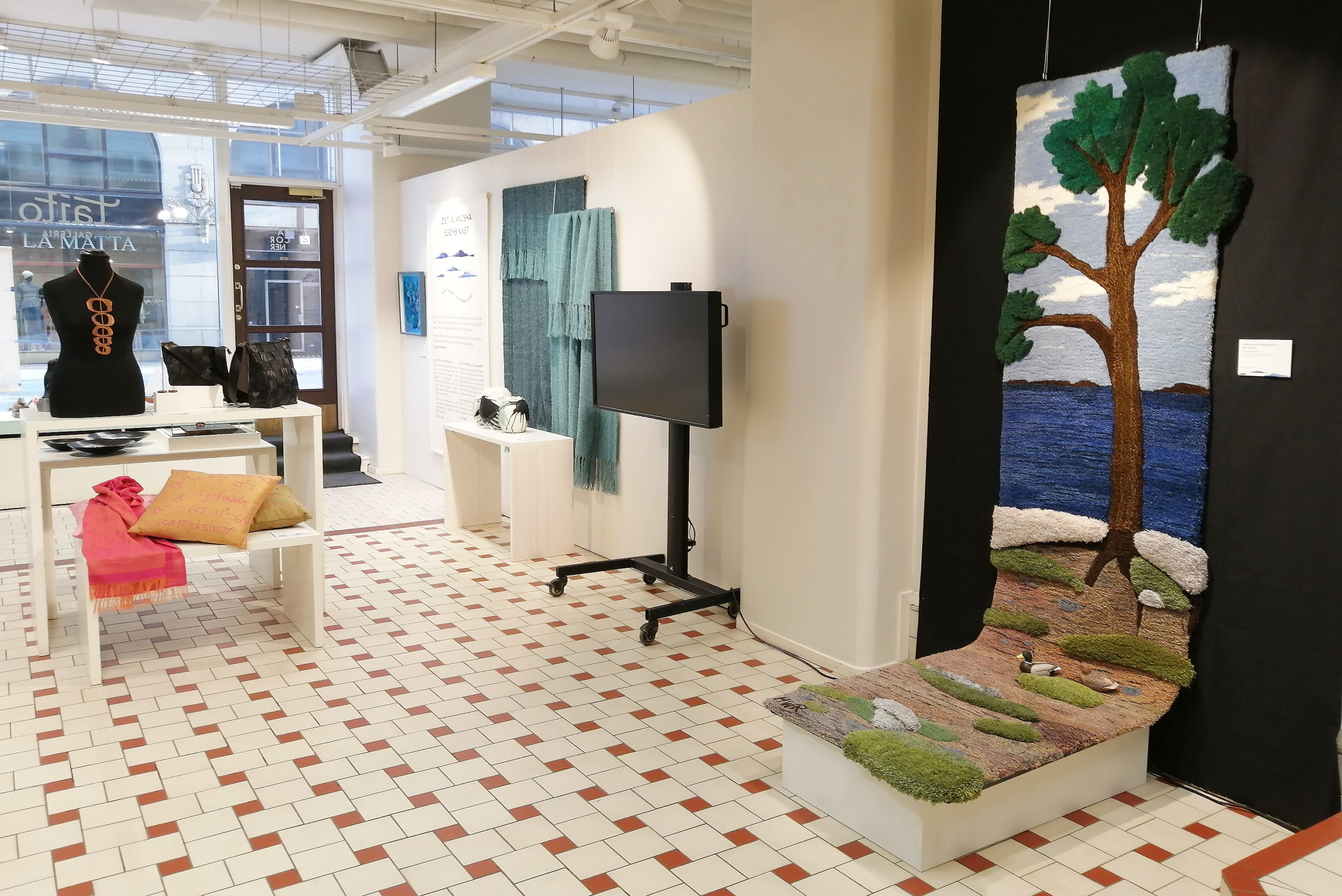 Stor utställning om åländskt egensinne i Helsingfors