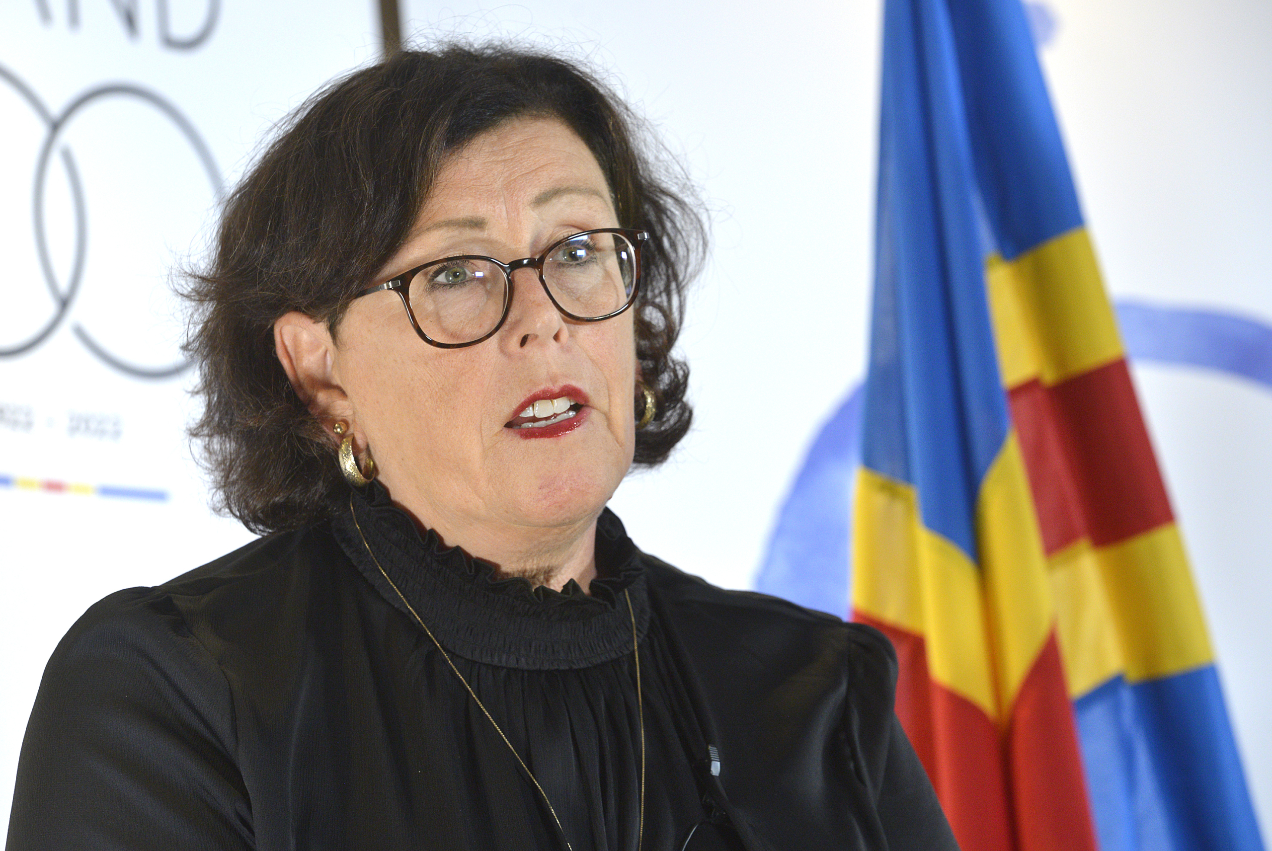 Regeringen sitter lugnt i båten