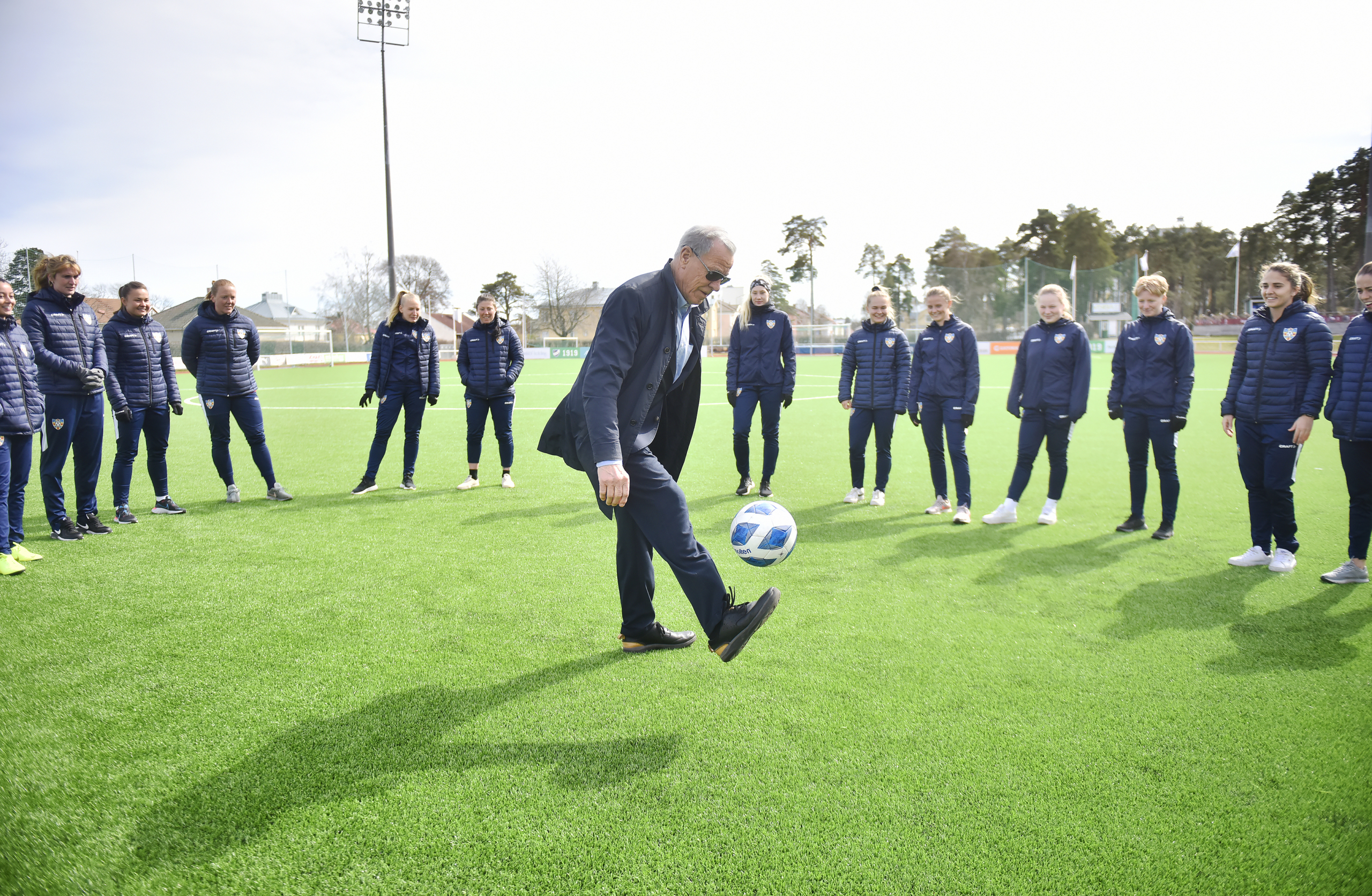 Wiklöf fortsätter stötta ÅU