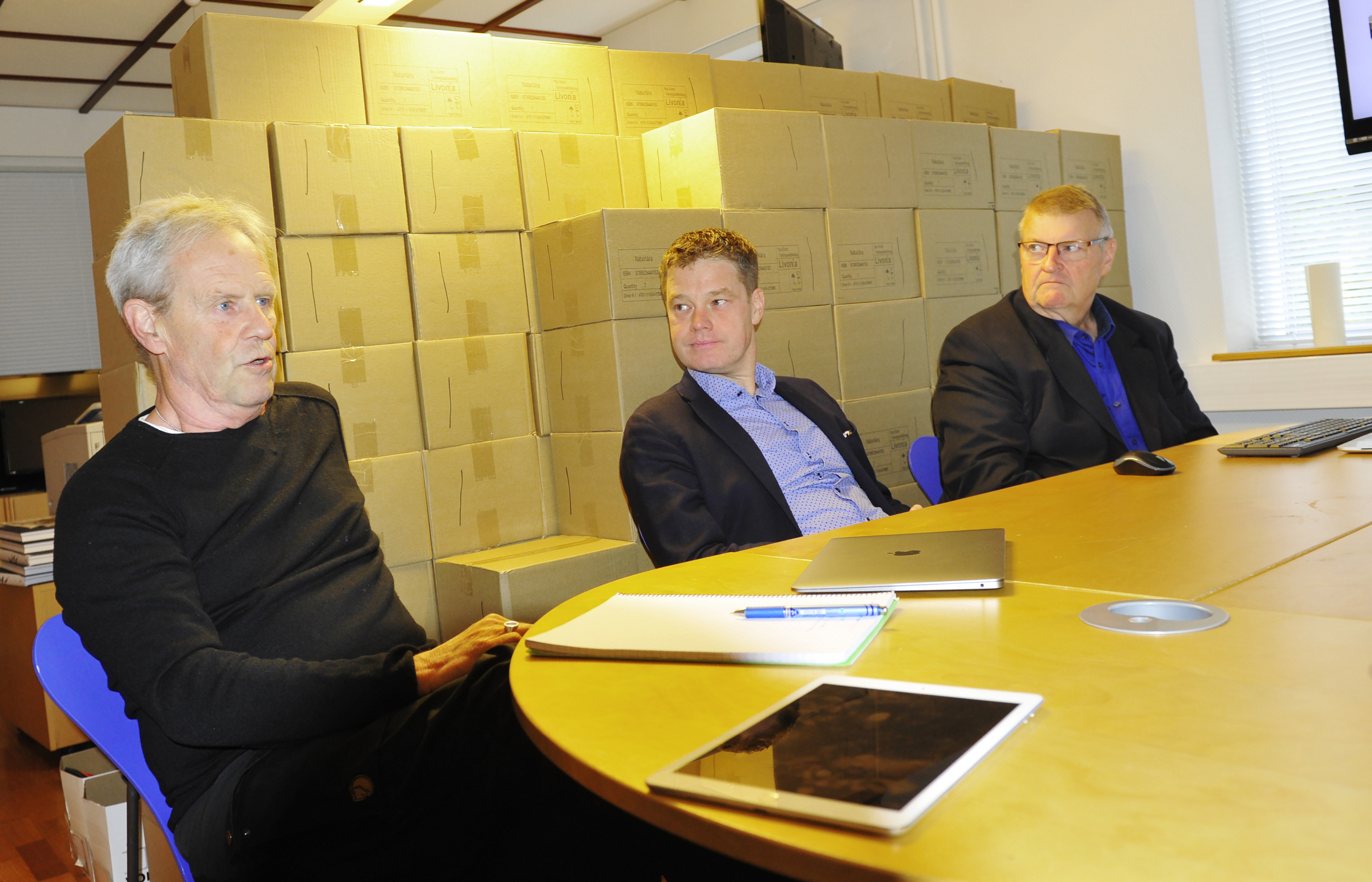 Överorganisationen på Åland delar partierna