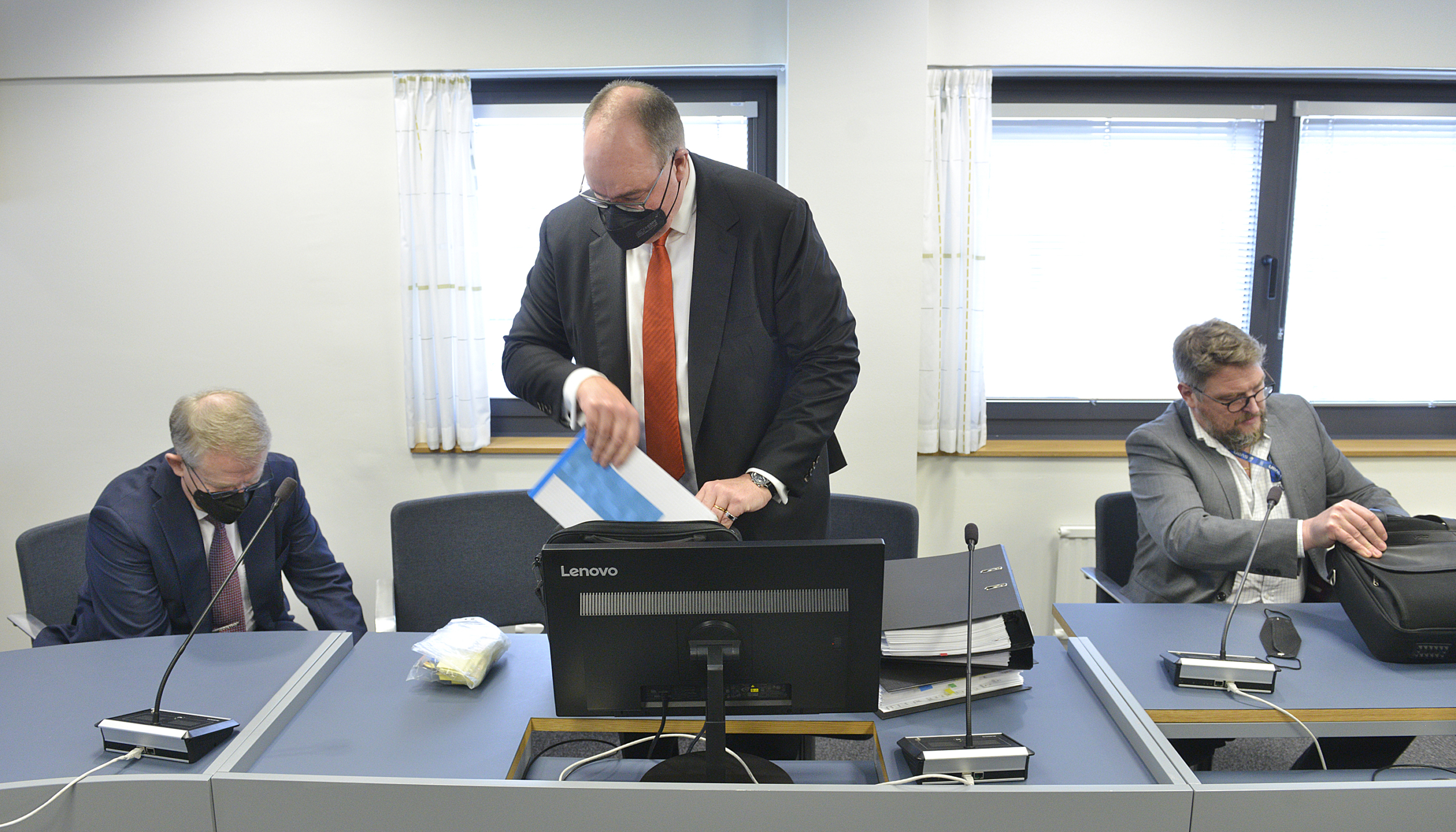 Rättegången om elhybridfärjan på slutrakan