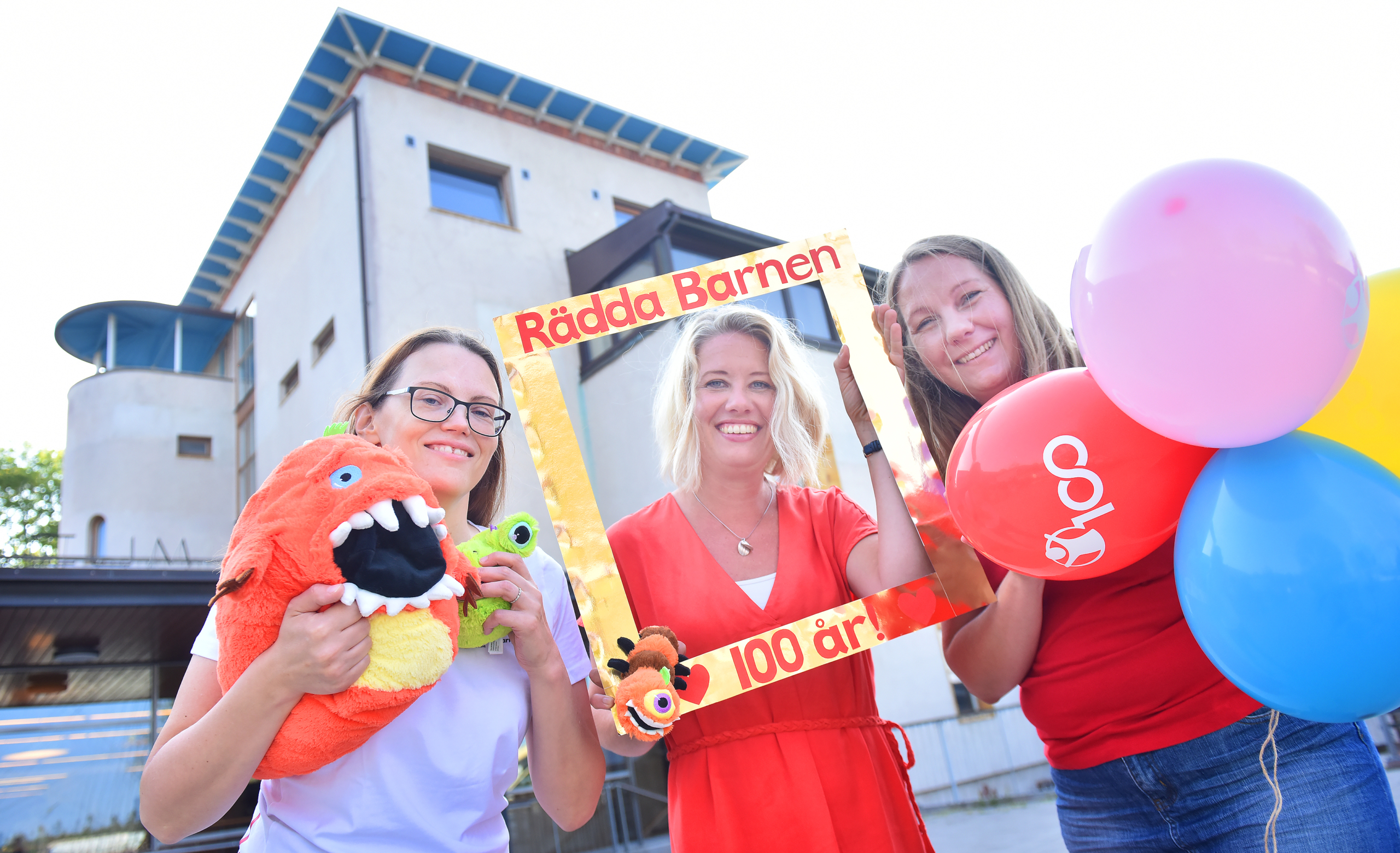 Monster, pirater och fika på barnens stora födelsedagsfest