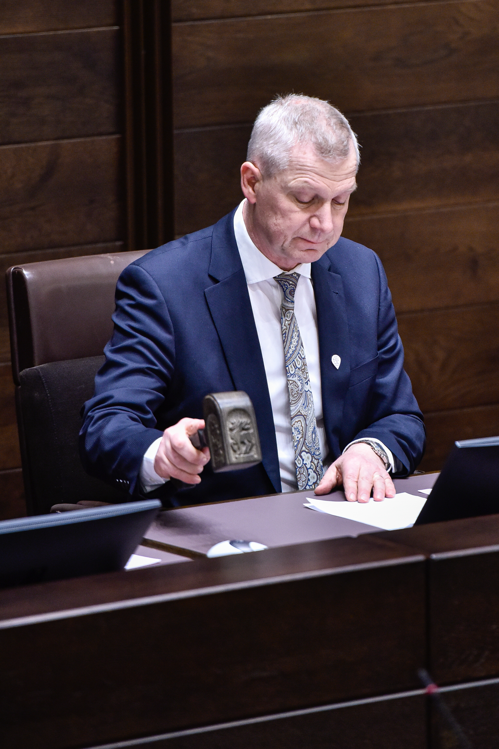 Öppet bråk om bordläggningstid