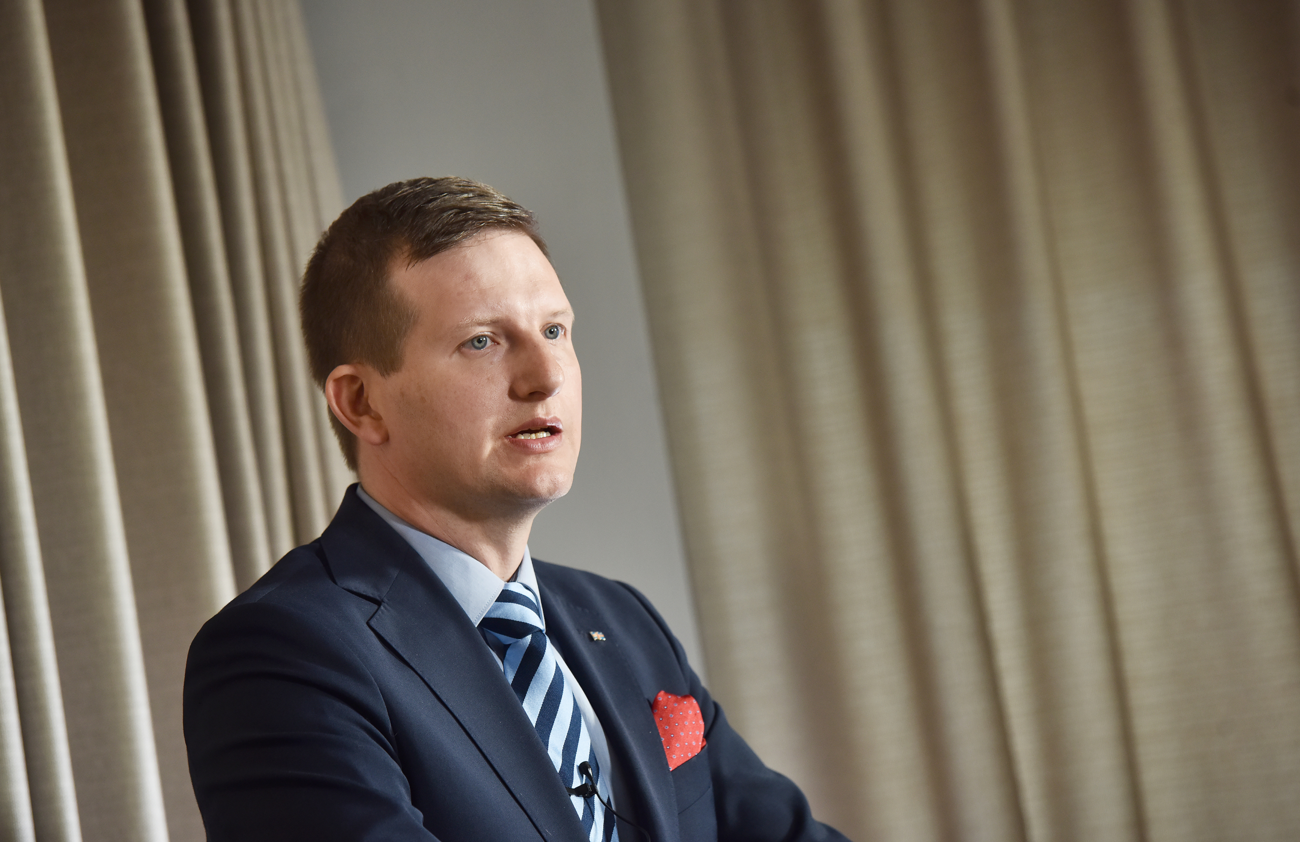 Förvaltningchefens om grundlagsutskottets utlåtande: ”Ett främmande instrument”