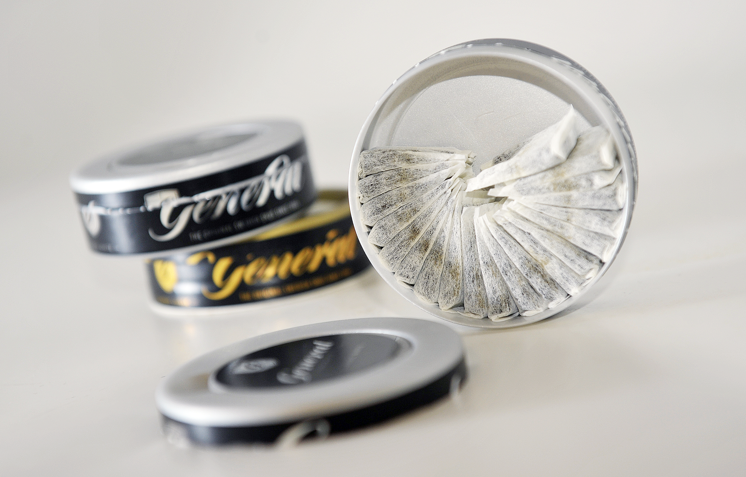 Slut på snusimporten och rökförbud på uteserveringar