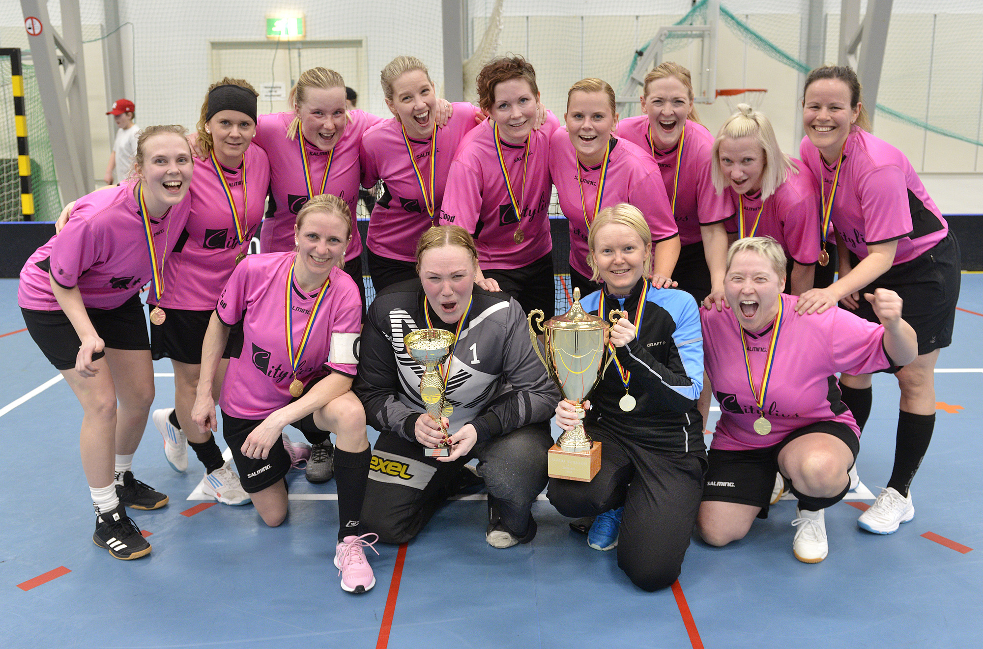 Lokala innebandylagen gör upp om medaljerna