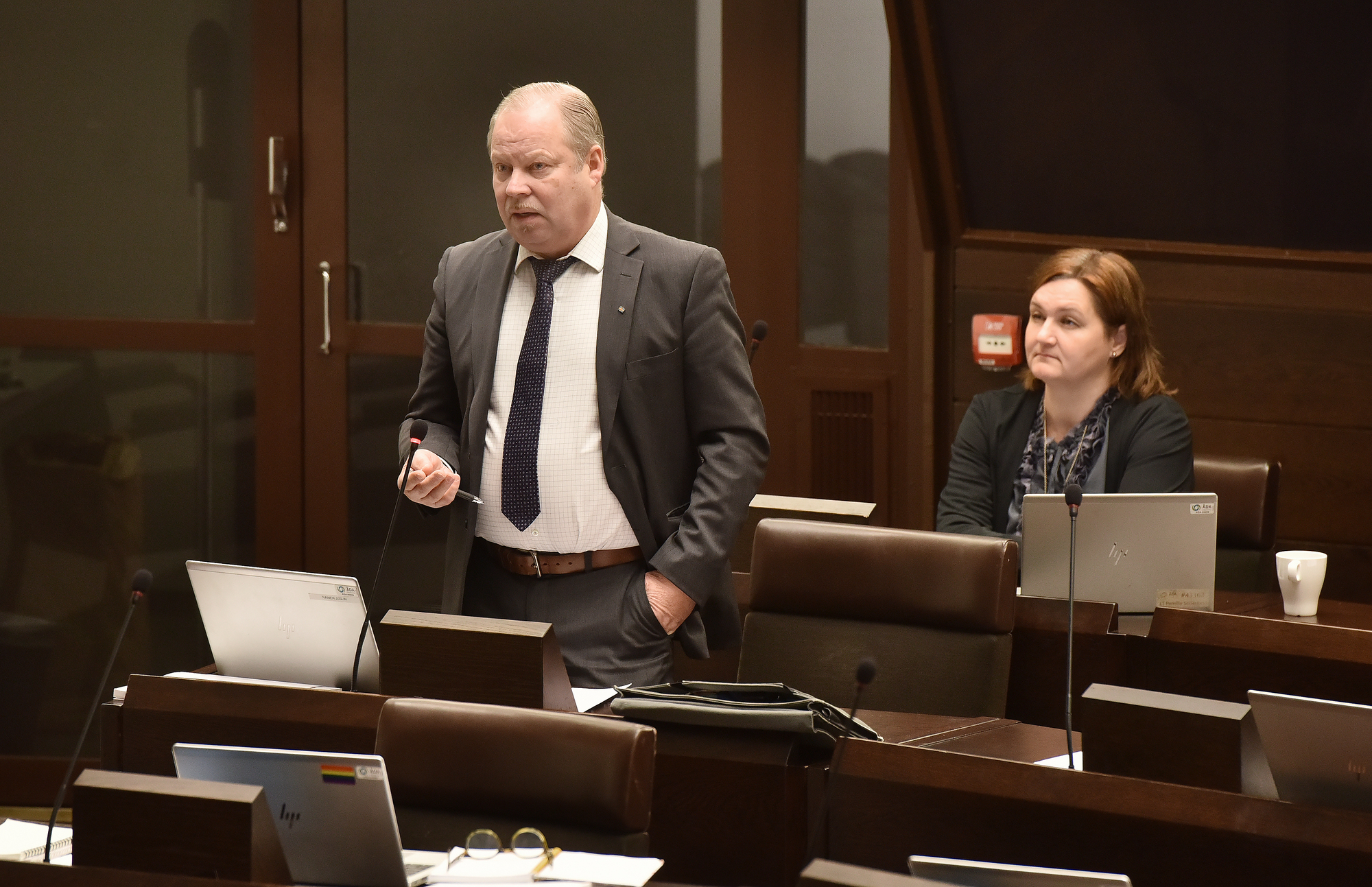 Förslag till vägtrafiklag vann gehör hos lagtinget