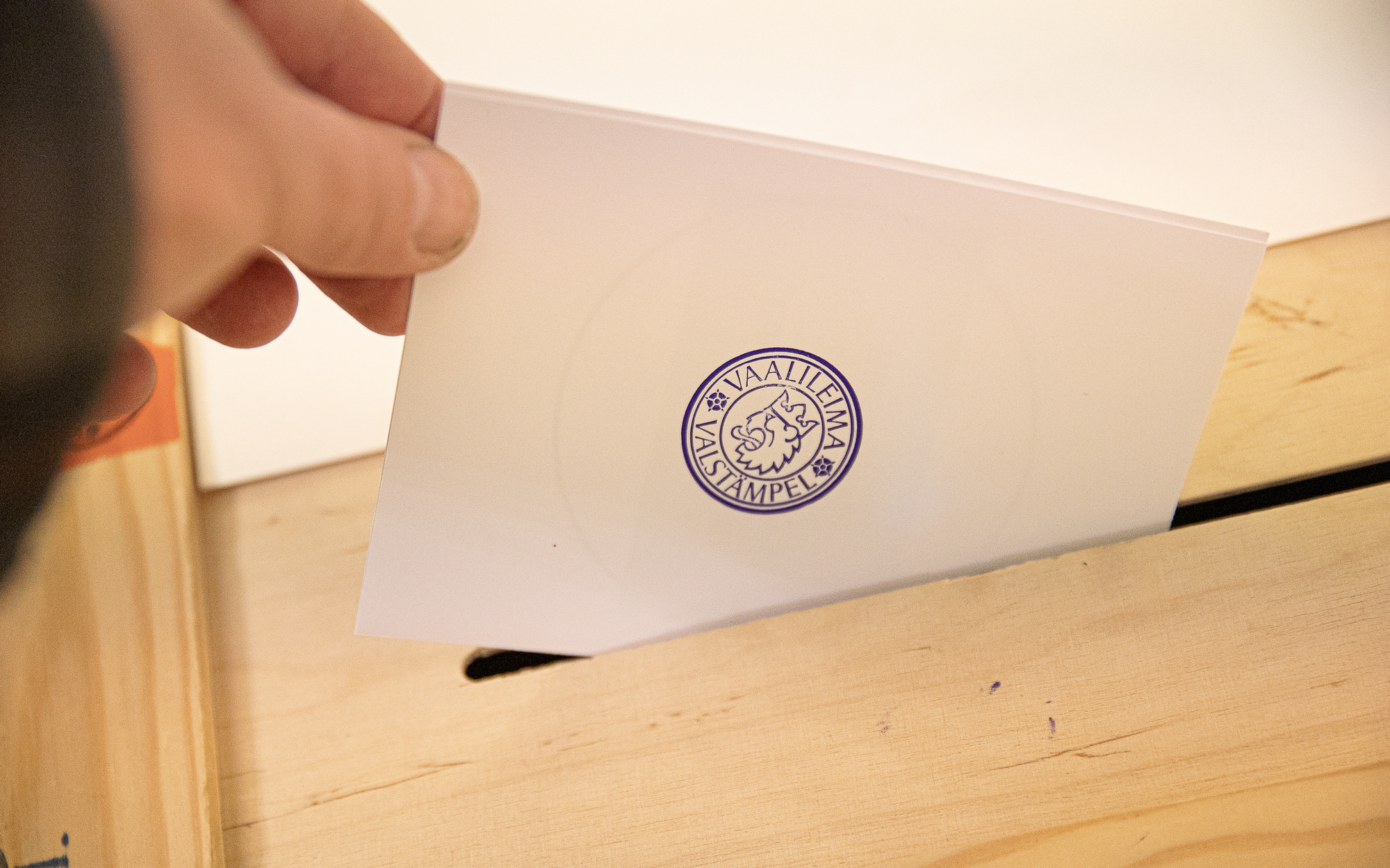 Landskapet ordnar röstning utomlands