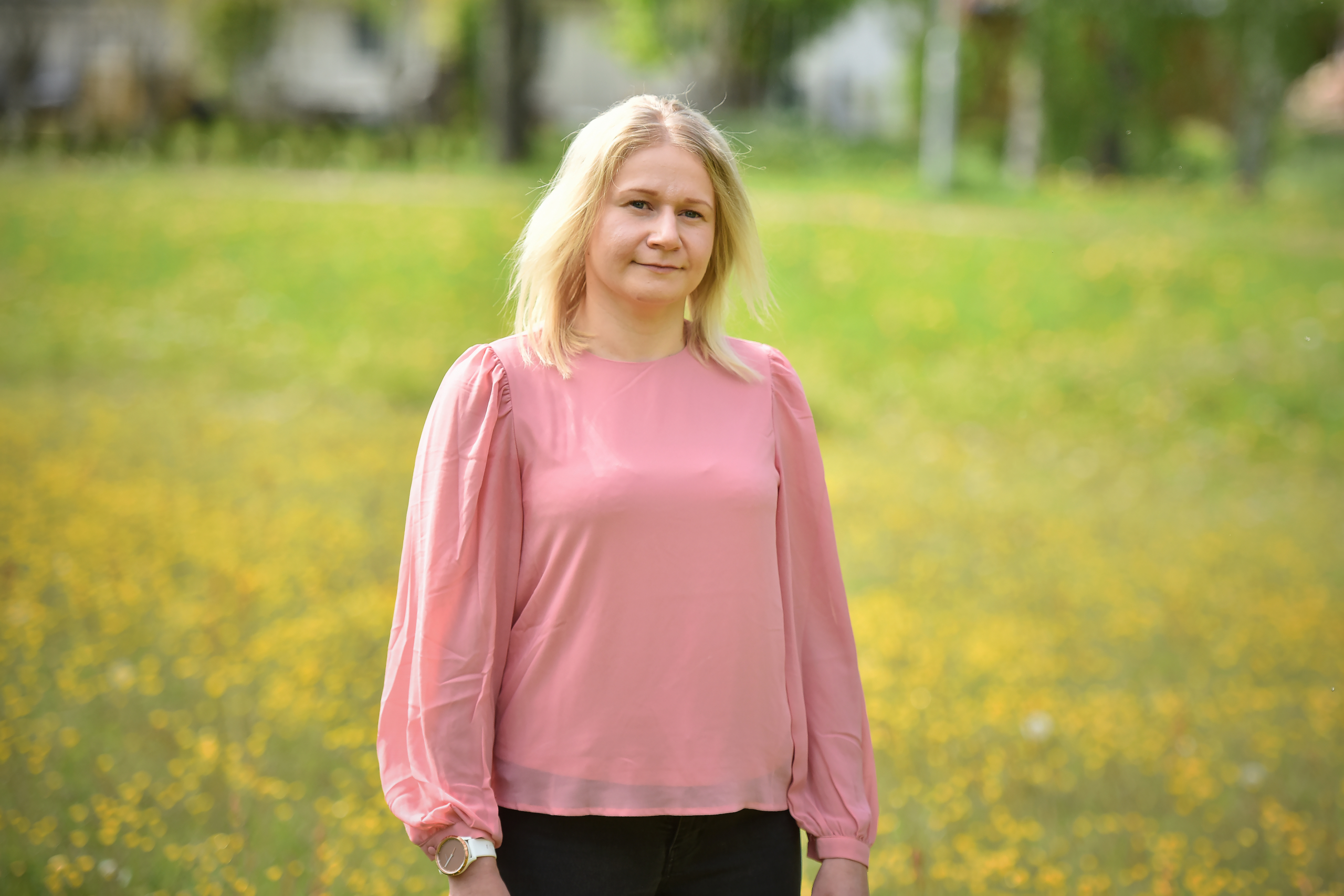 Maria brinner för sitt yrke som närvårdare