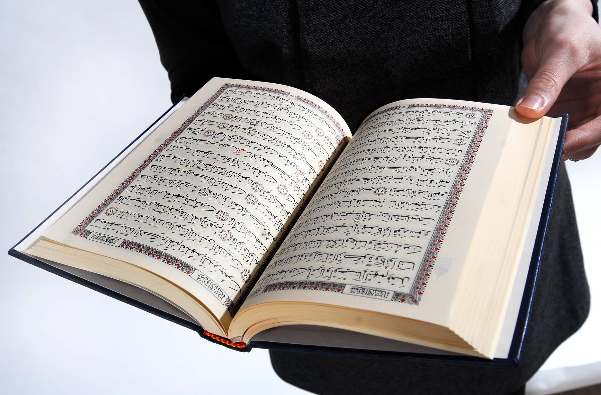 Vad sägs om lite hyfs?