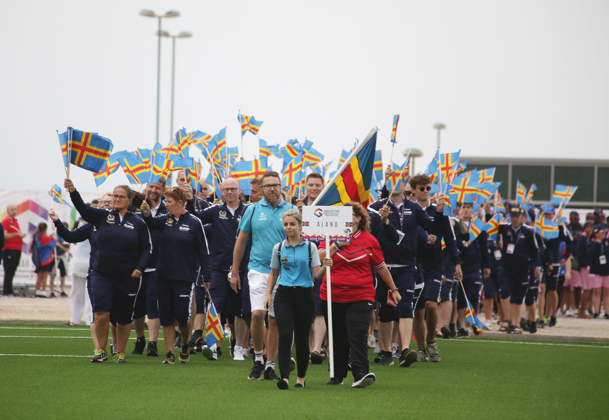 Dags att ge tillbaka till öspelens ambassadörer