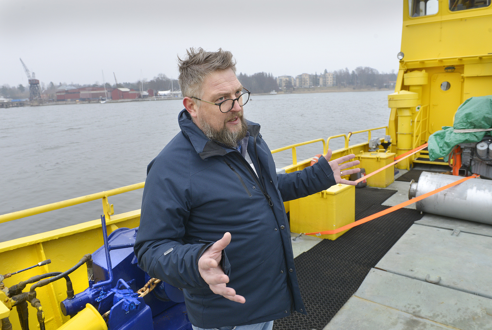 87 personer får lön av Ansgar