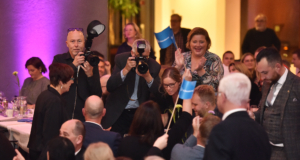 Efter en spänd och lång väntan är alla röster räknade – de här valdes in i lagtinget