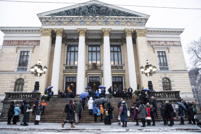 Åländska barn på självständighetsfest i Helsingfors
