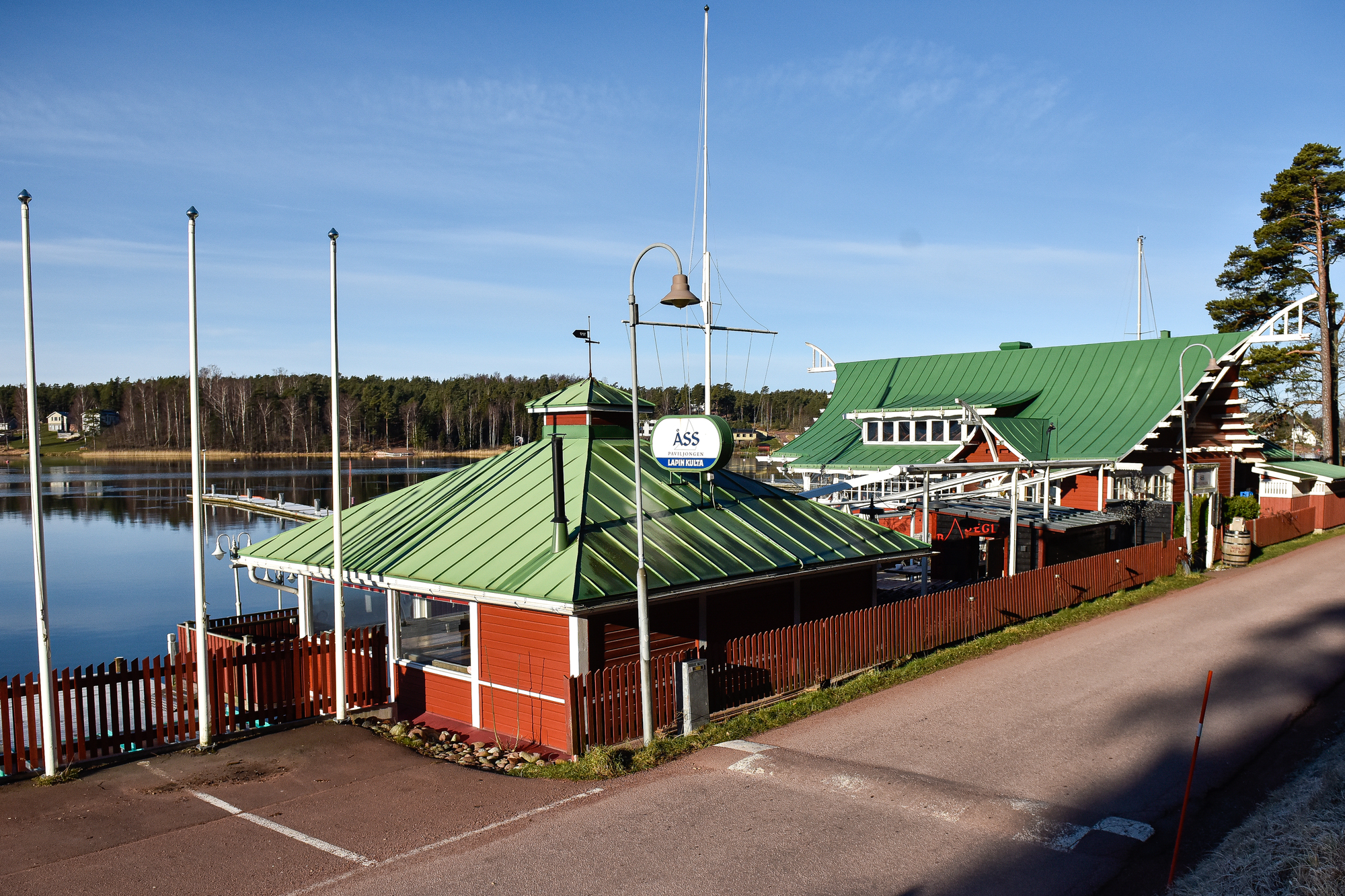 ÅSS gav bort julpåsar till behövande