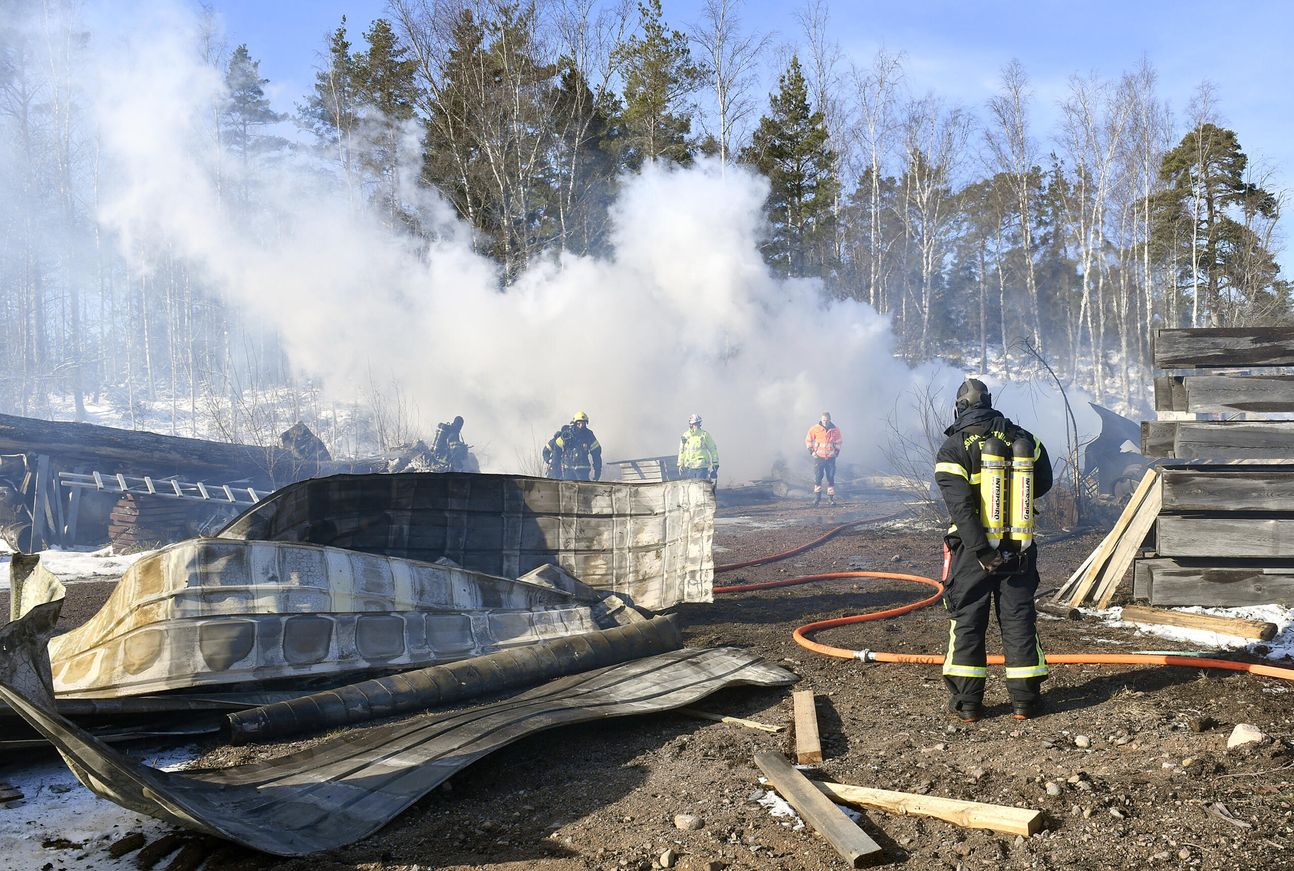 Maskinhall brann ner i Saltvik