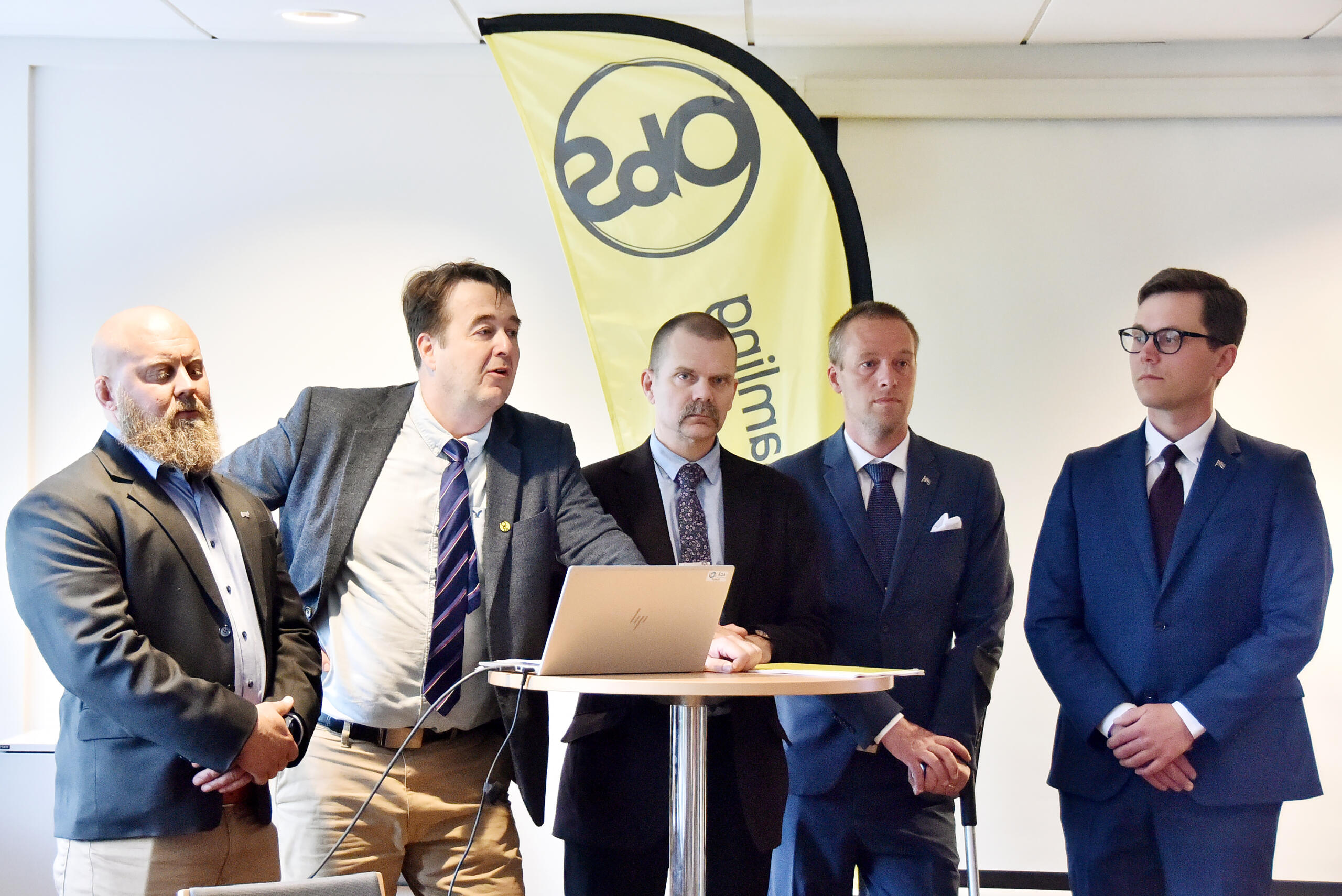 Obundna om regeringens hantering av sjukkostnadavdrag: ”Stor skandal”